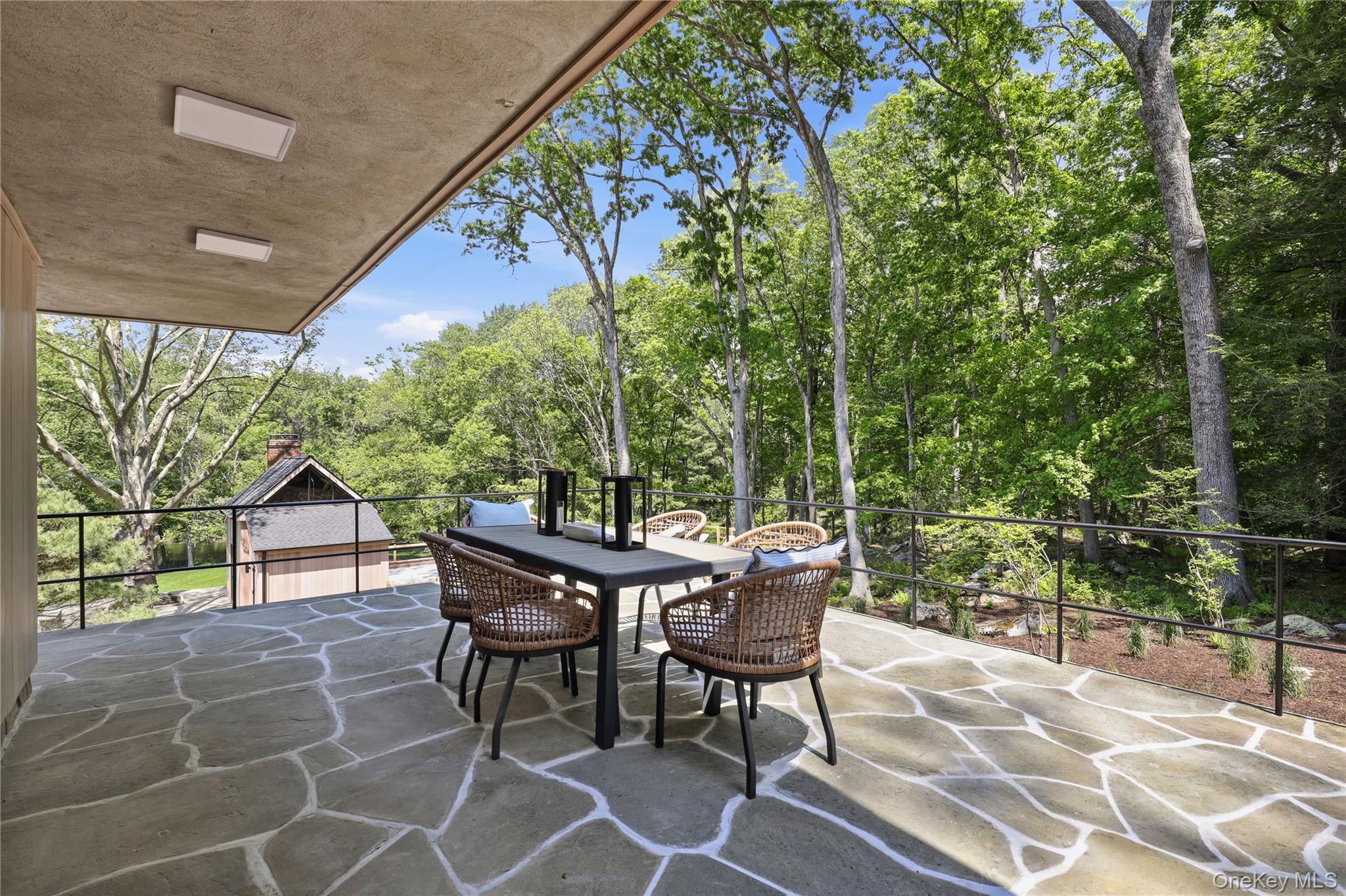 39 Old Snake Hill Road