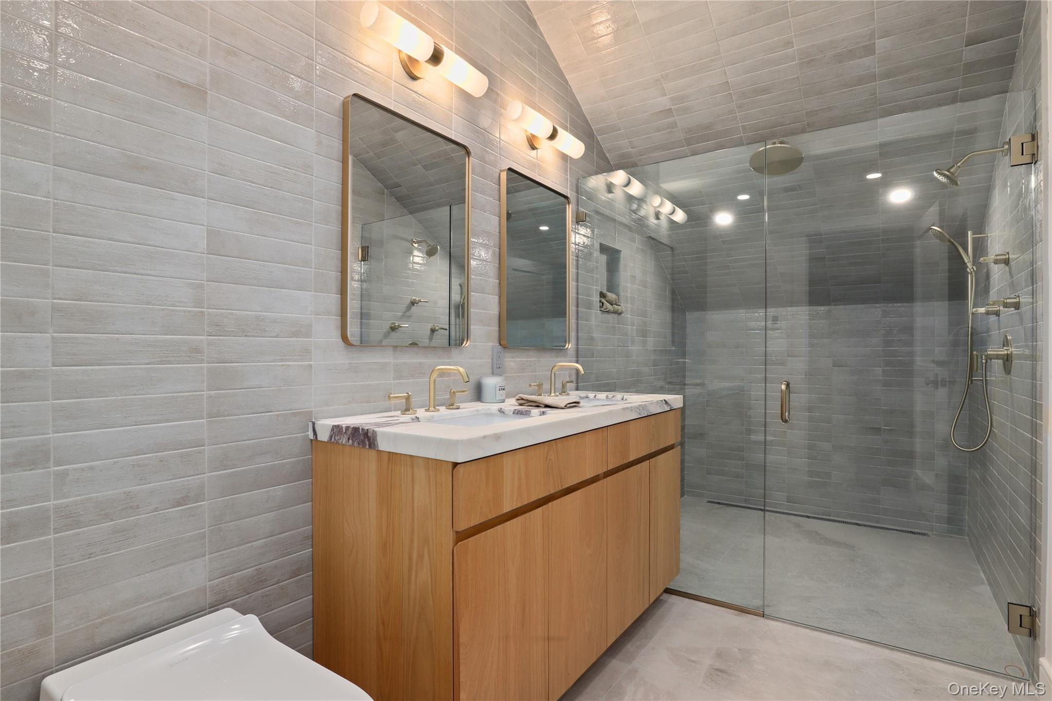 39 Old Snake Hill Road