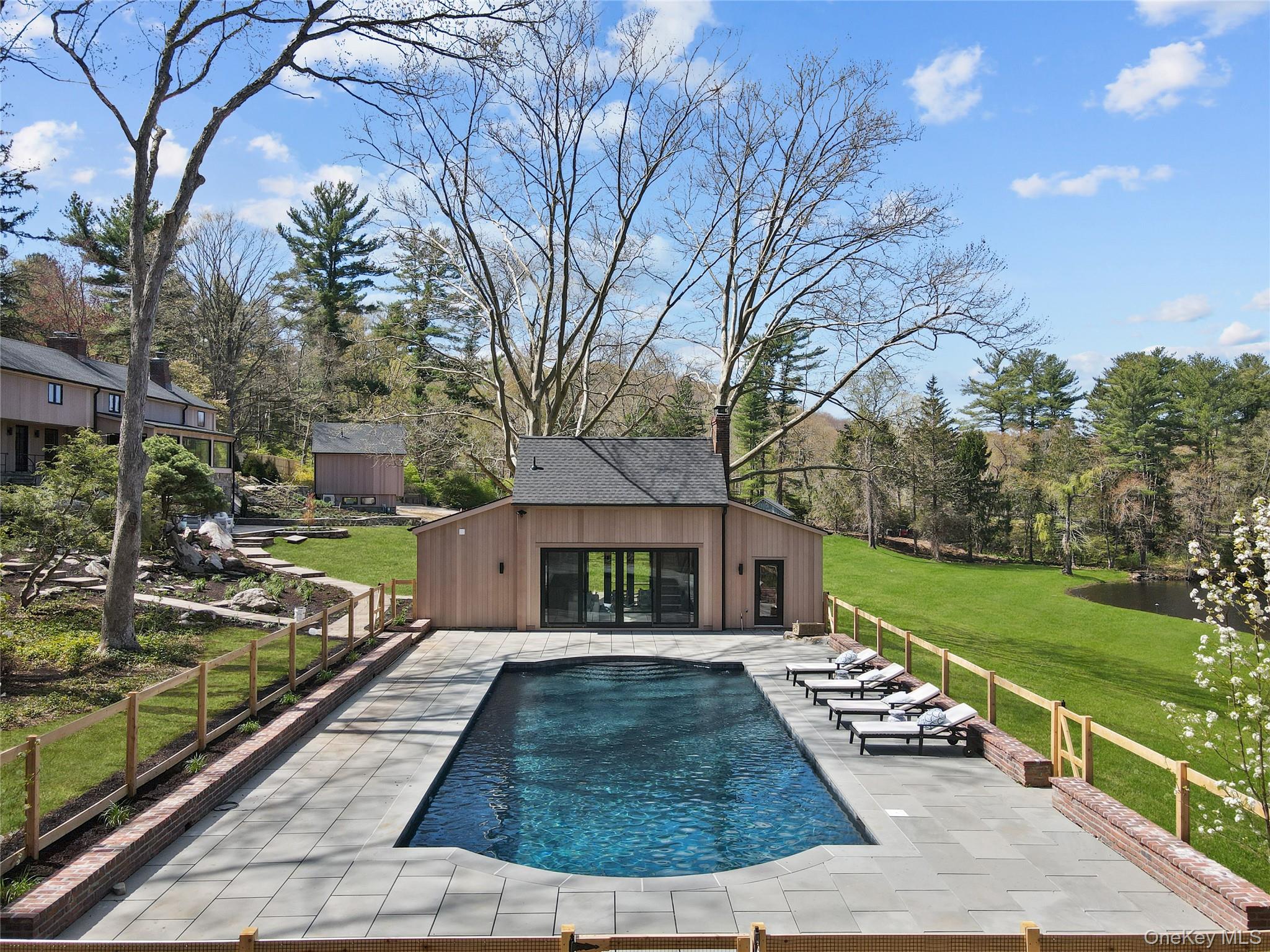 39 Old Snake Hill Road