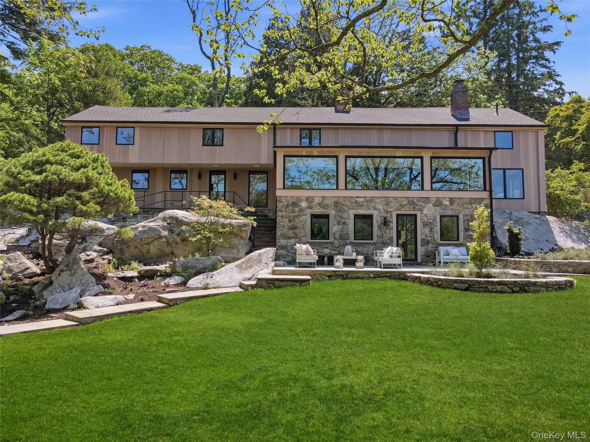39 Old Snake Hill Road