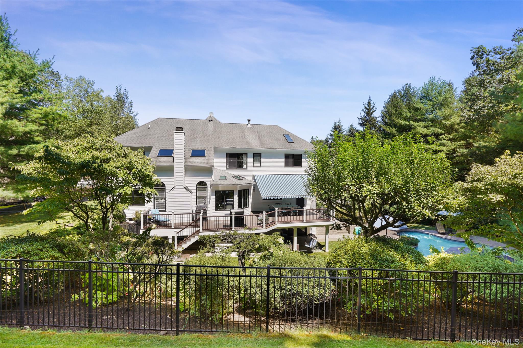 3 Ascot Circle