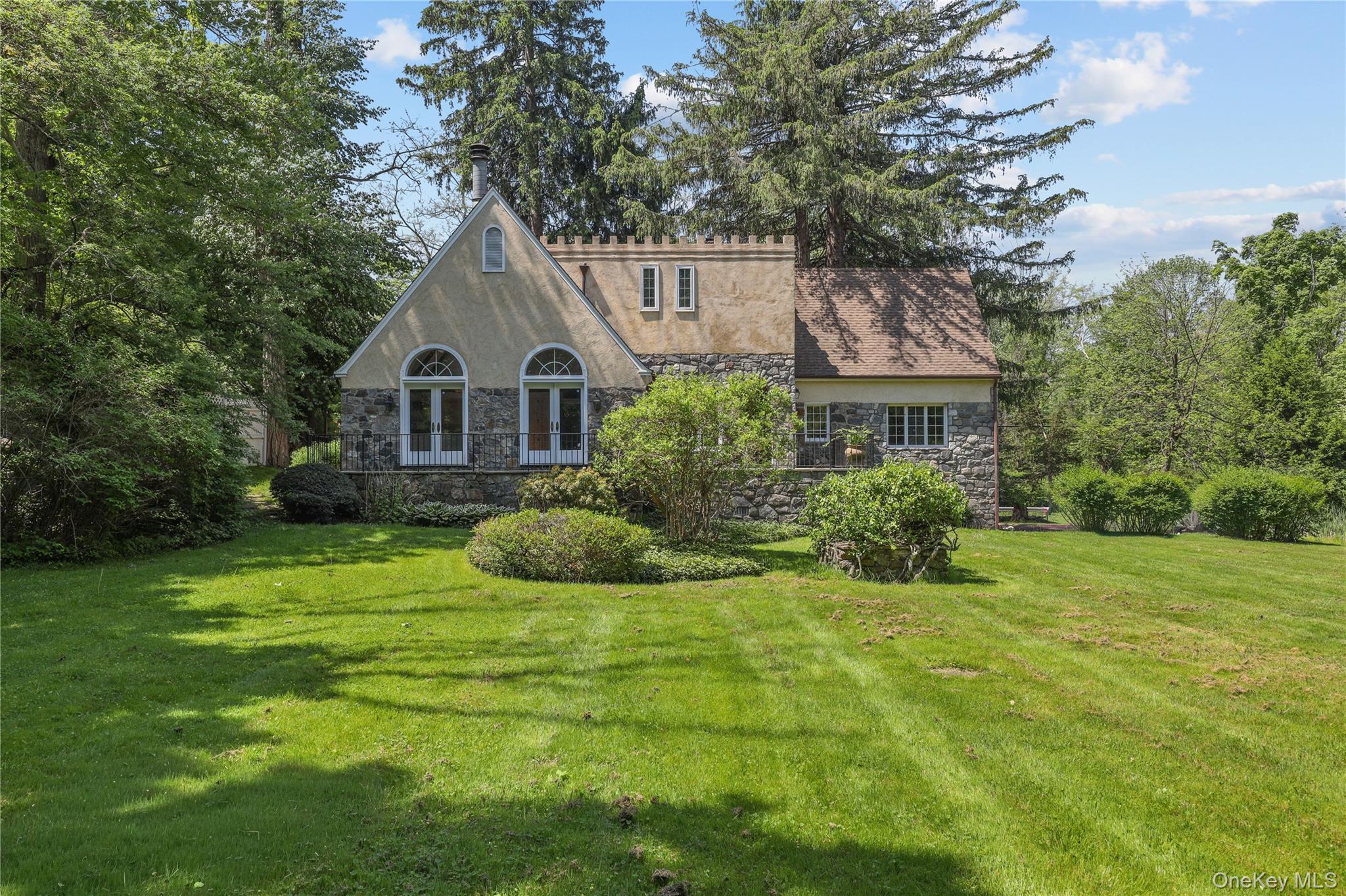 160 Long Ridge Road