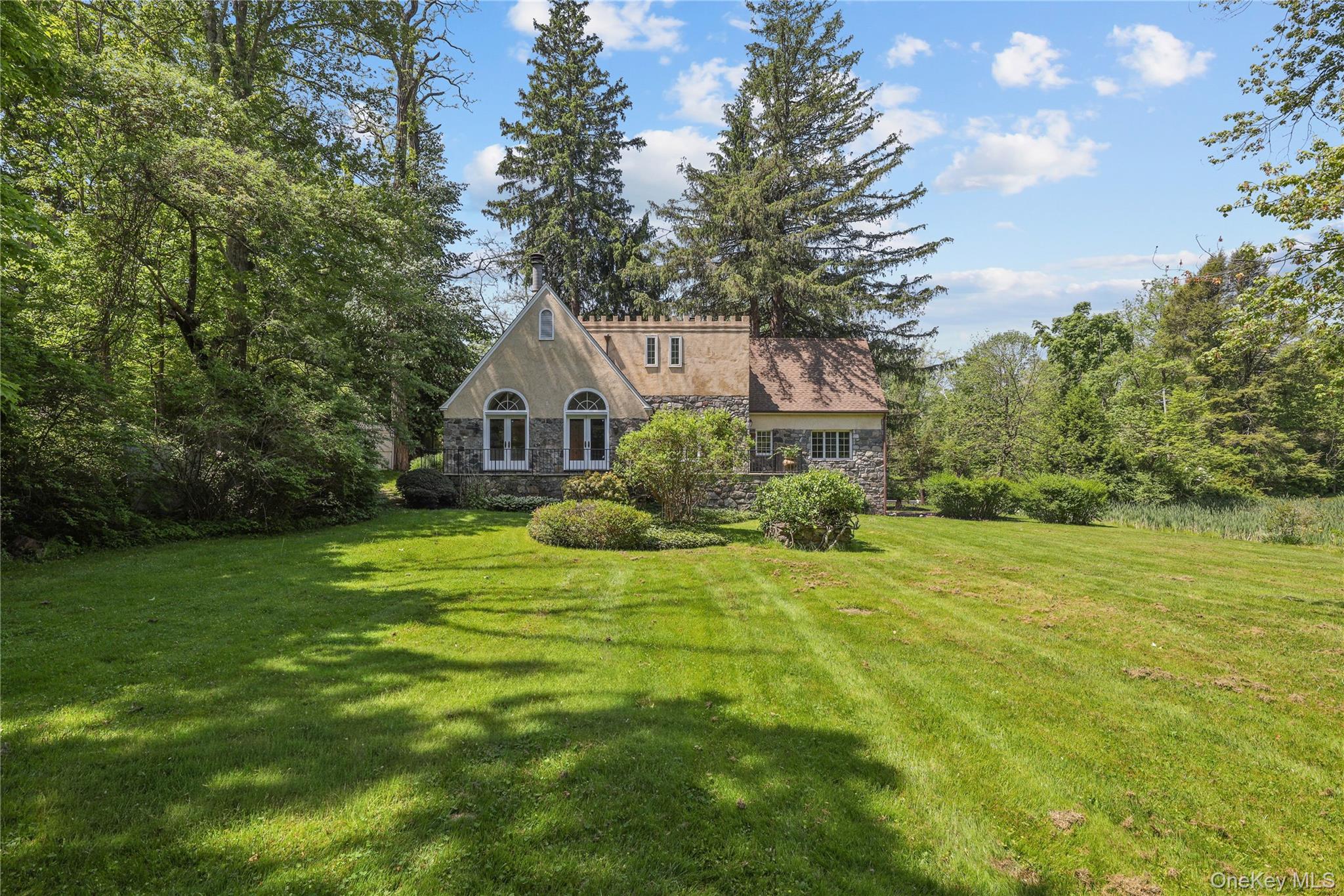 160 Long Ridge Road