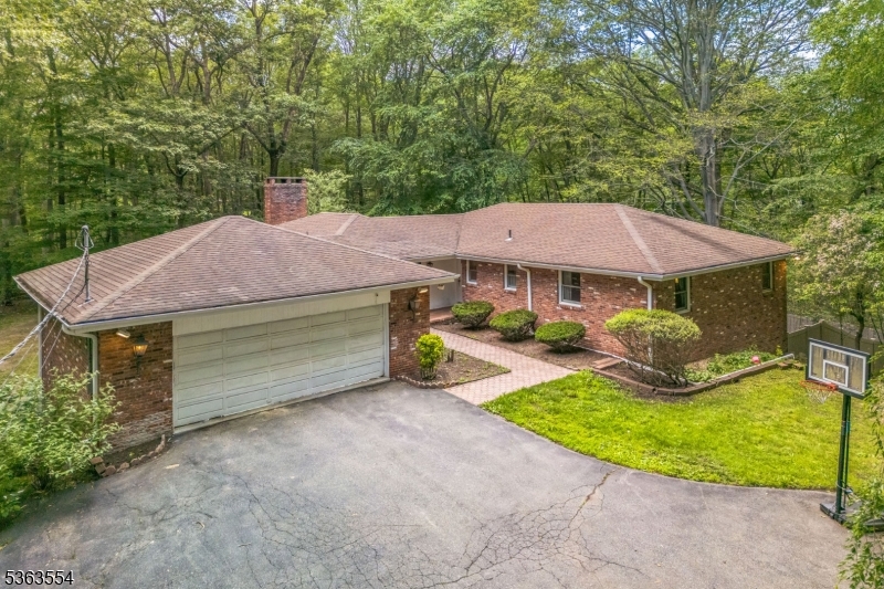 3 Christine Ct