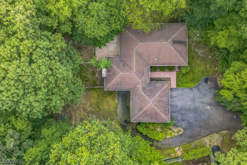 3 Christine Ct