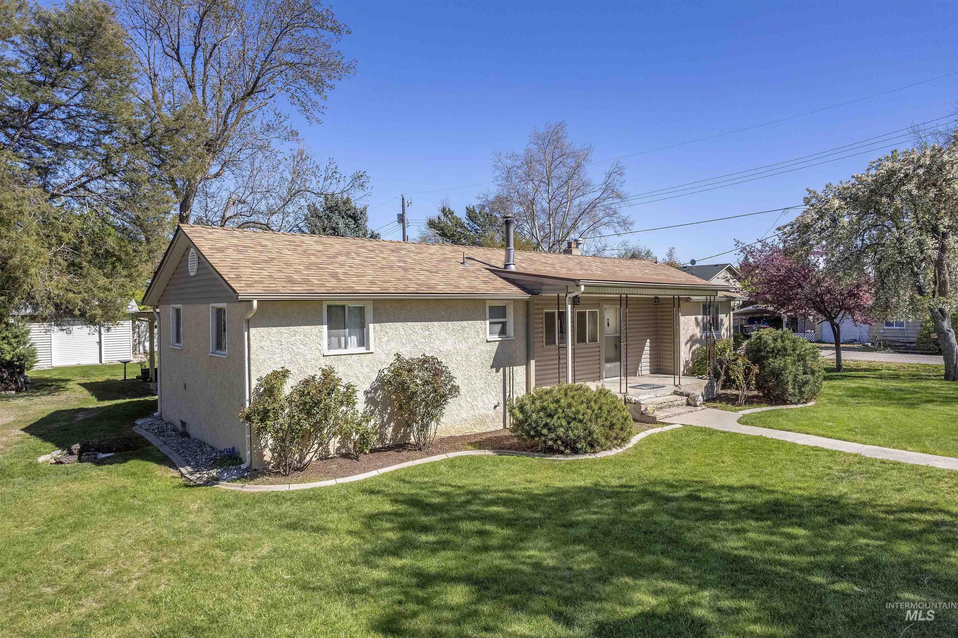 2900 S Harmony Avenue