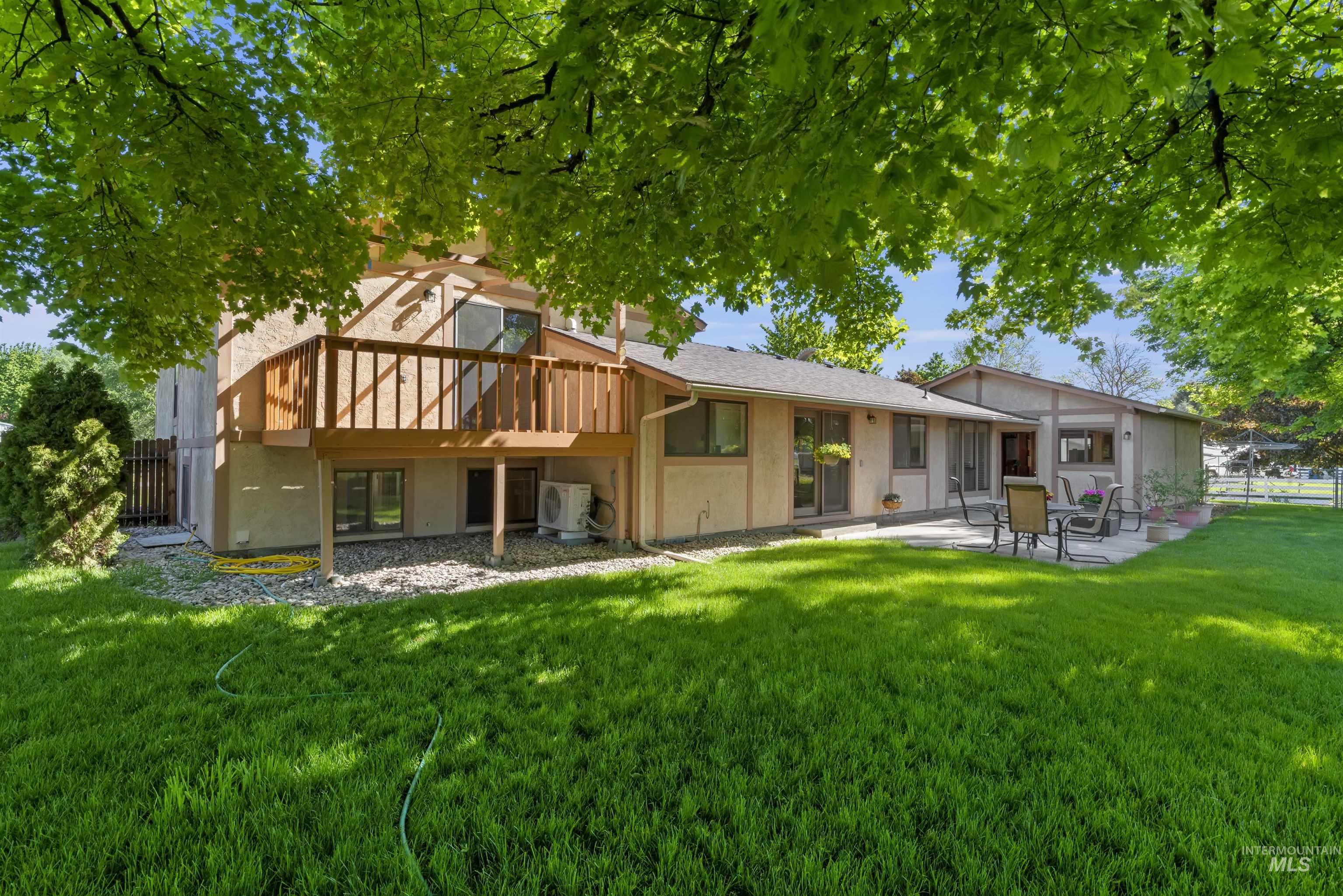 8911 W Churchill Road