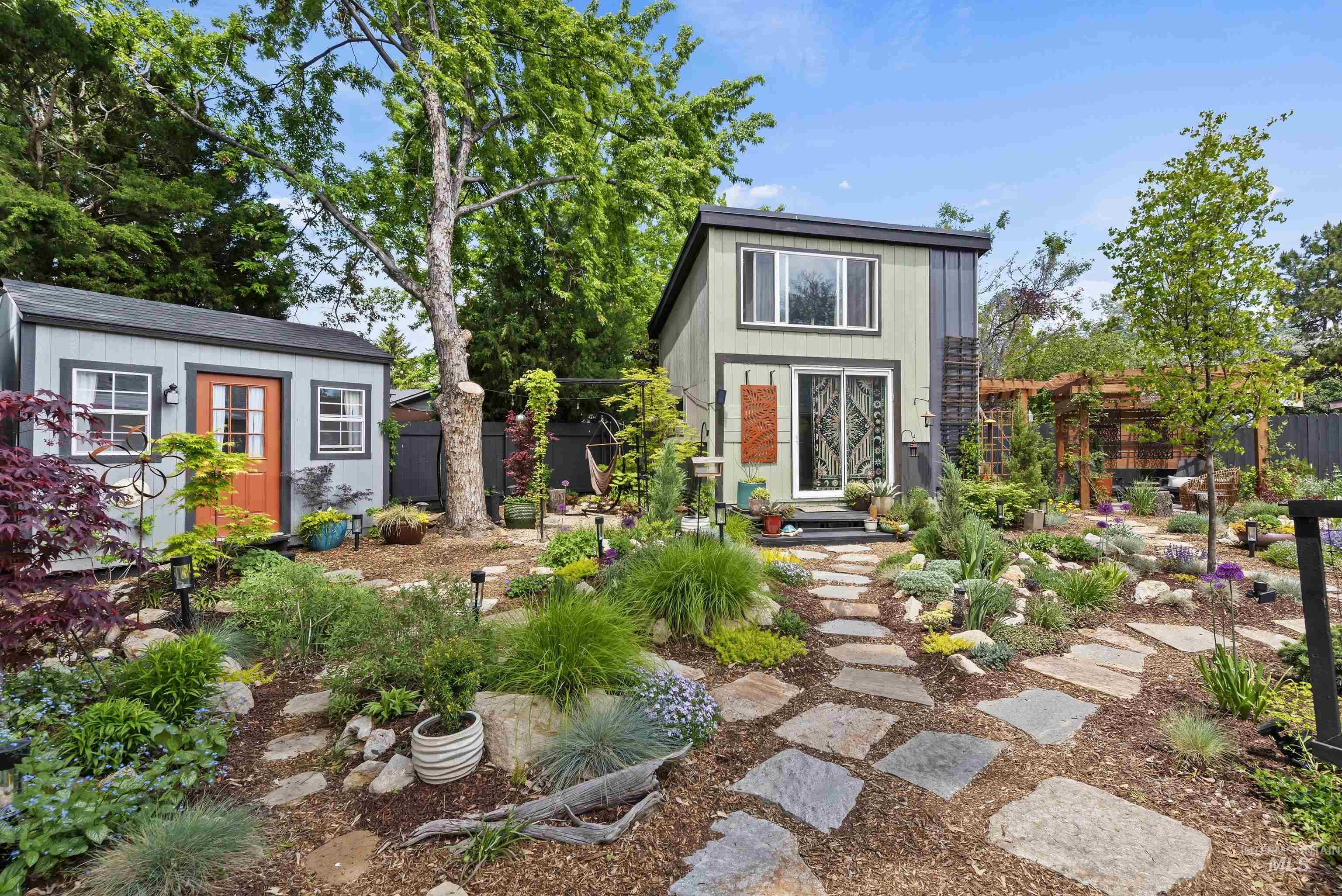3140 N Whitman