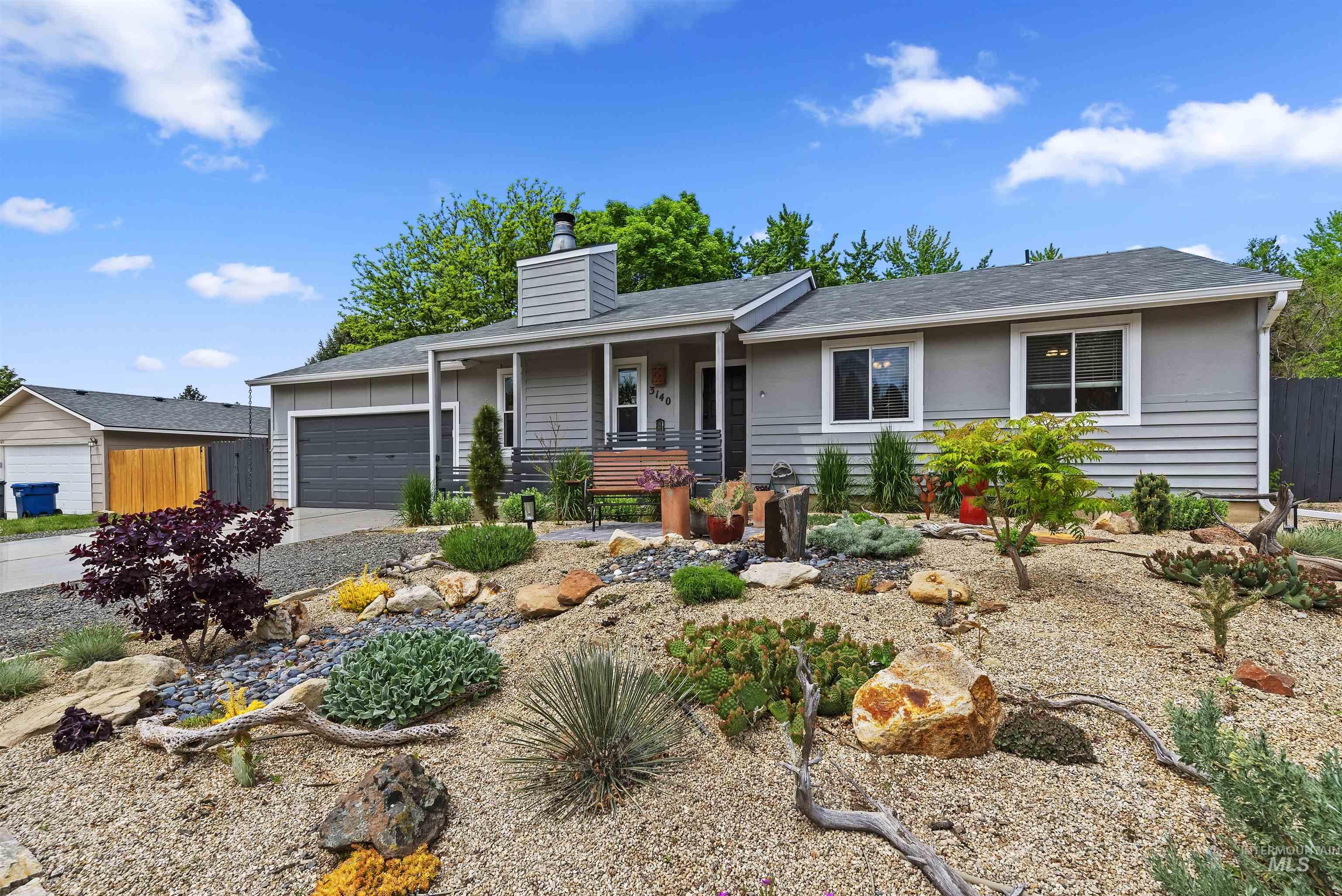 3140 N Whitman