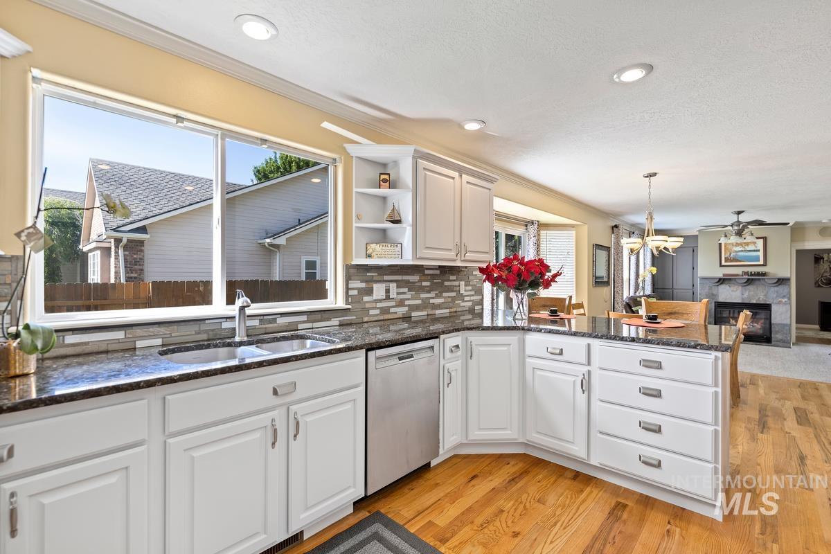 12888 W Goldenbrook Ct.
