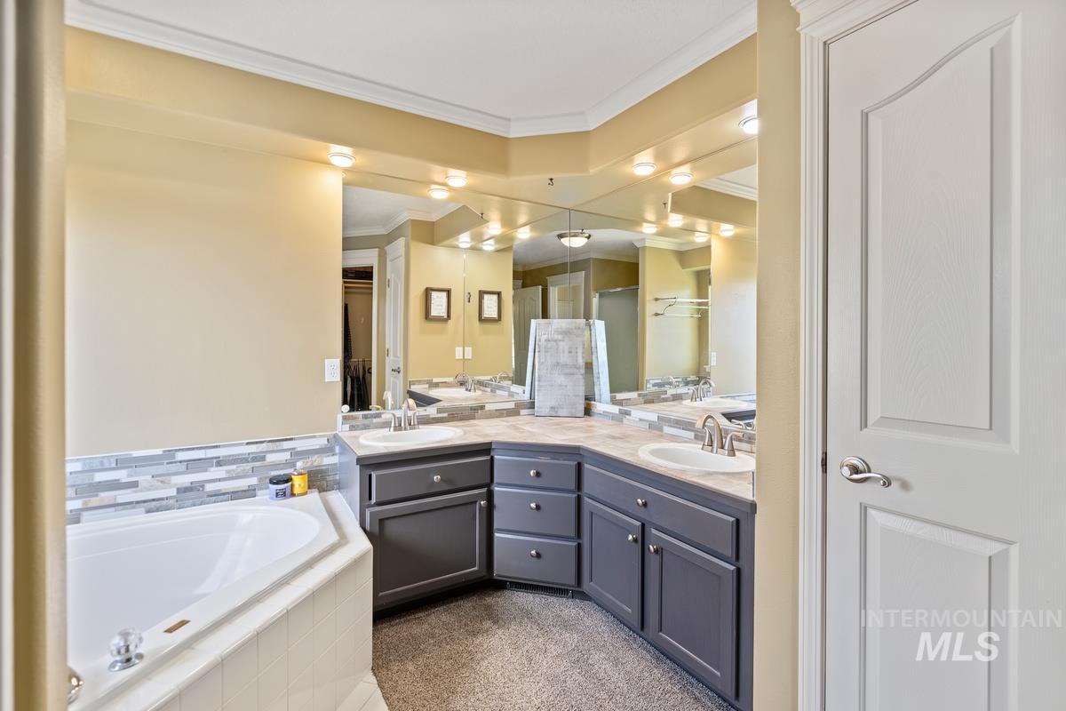 12888 W Goldenbrook Ct.