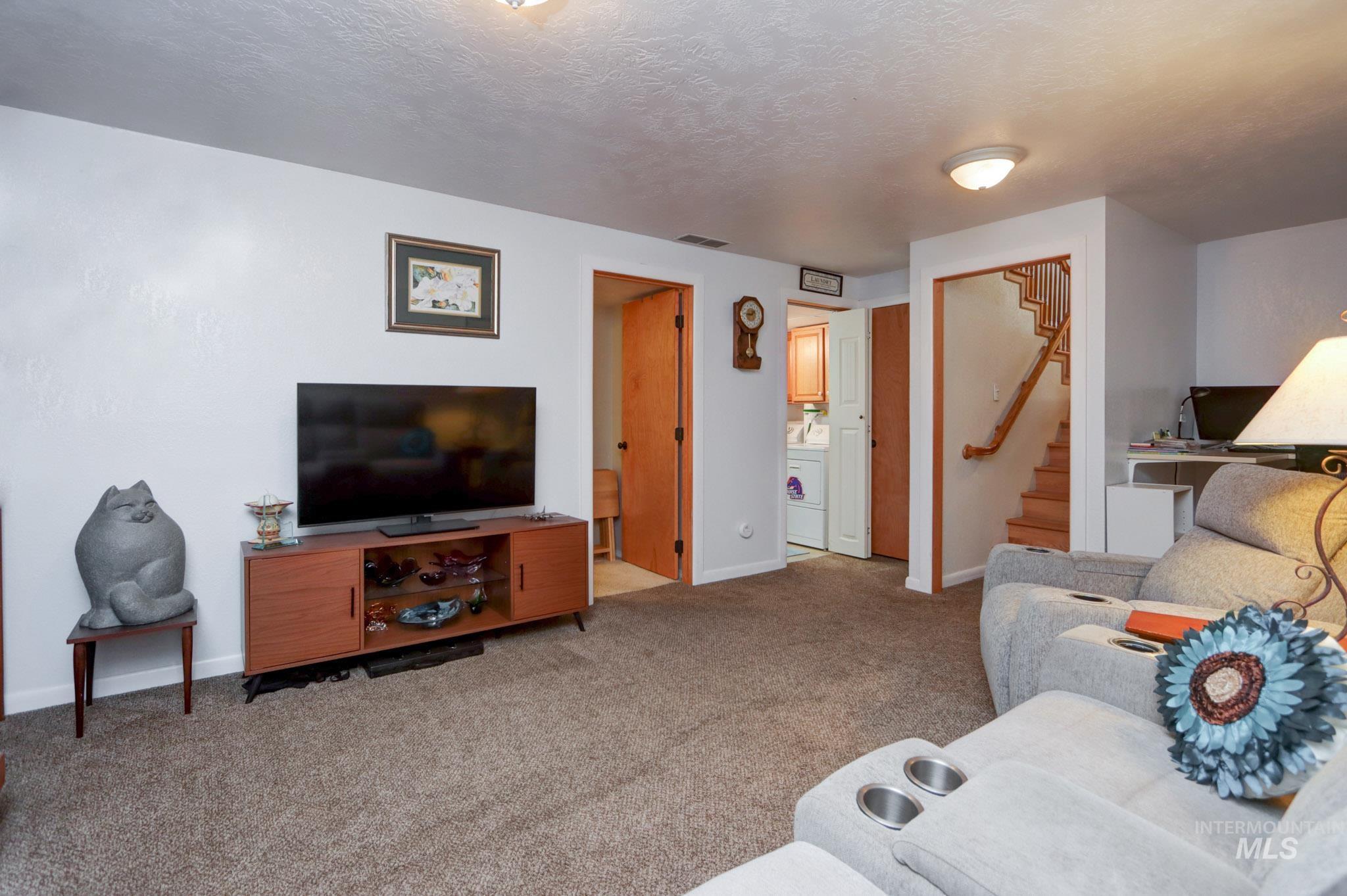 3973 S Pittsfield
