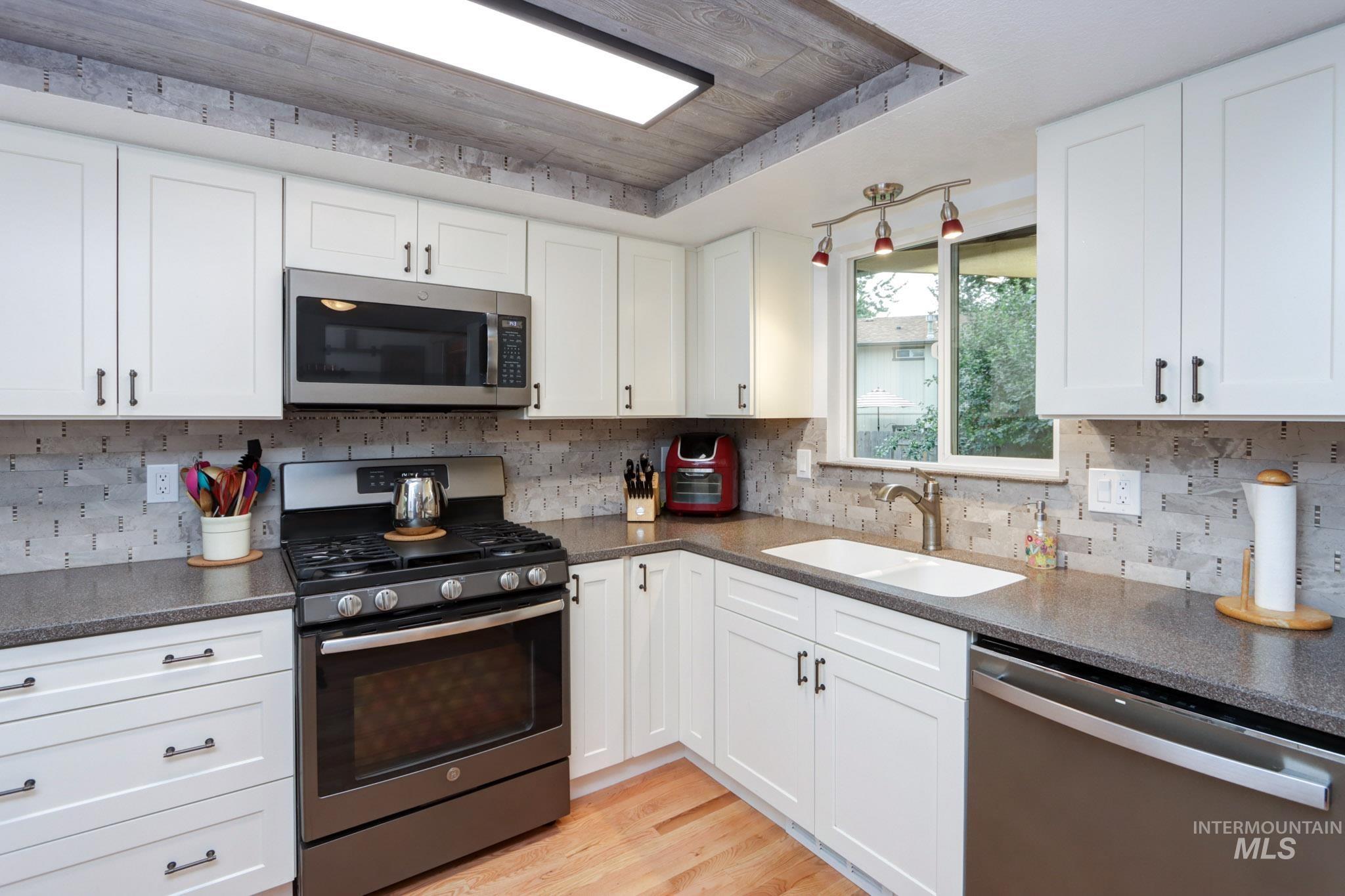 3973 S Pittsfield