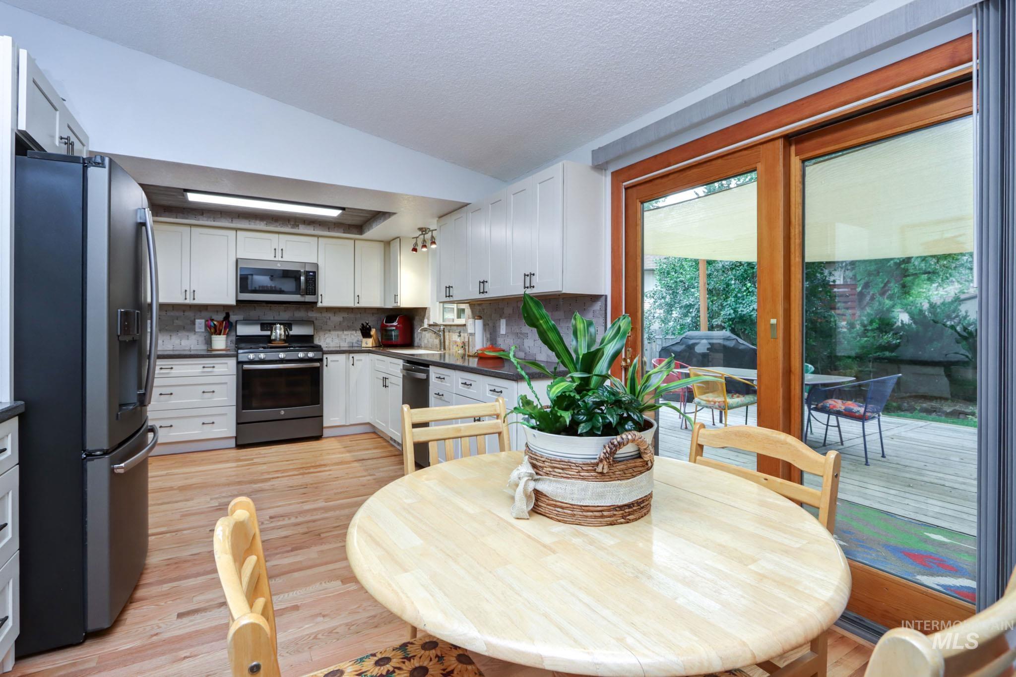 3973 S Pittsfield