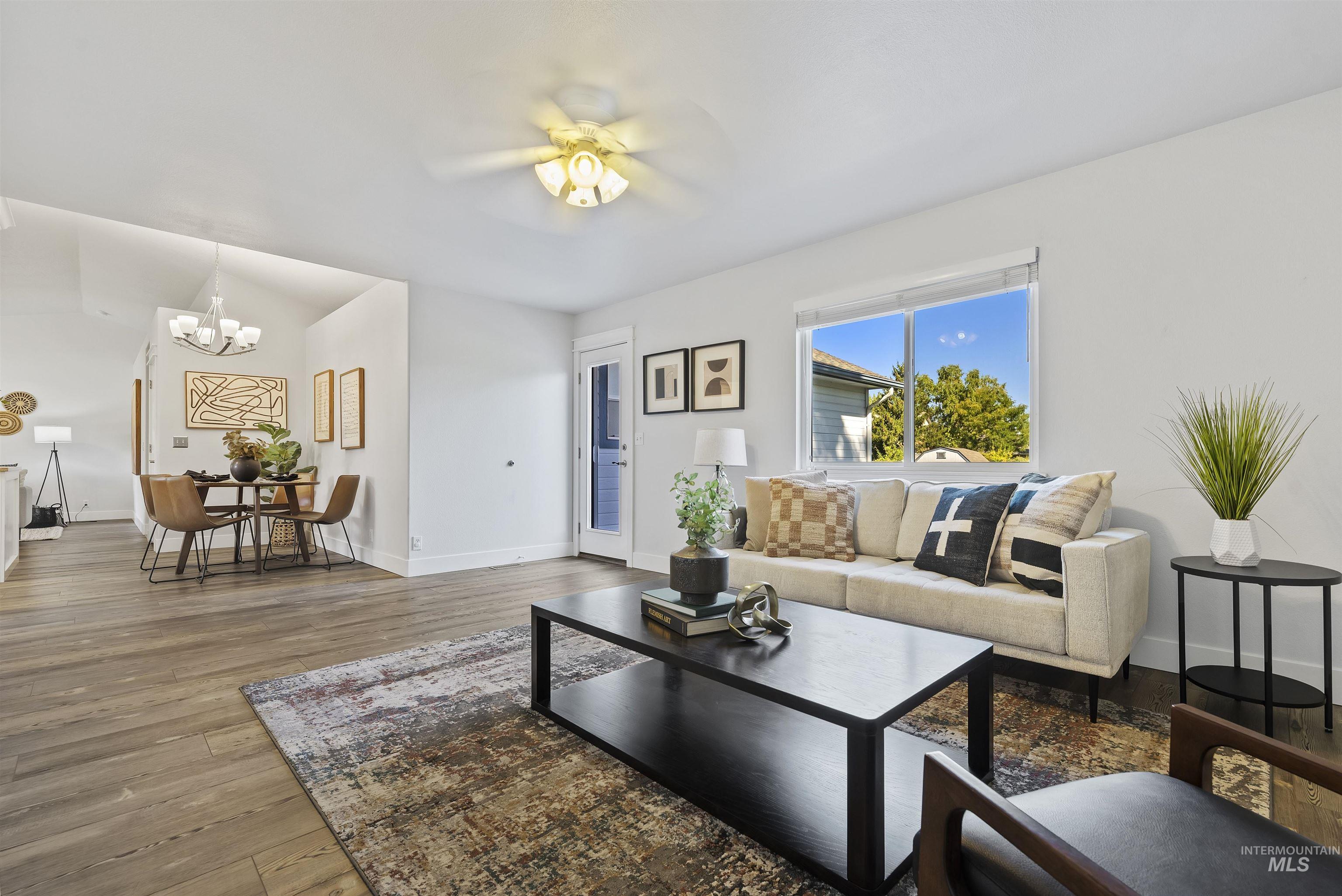 1334 E Cougar Creek