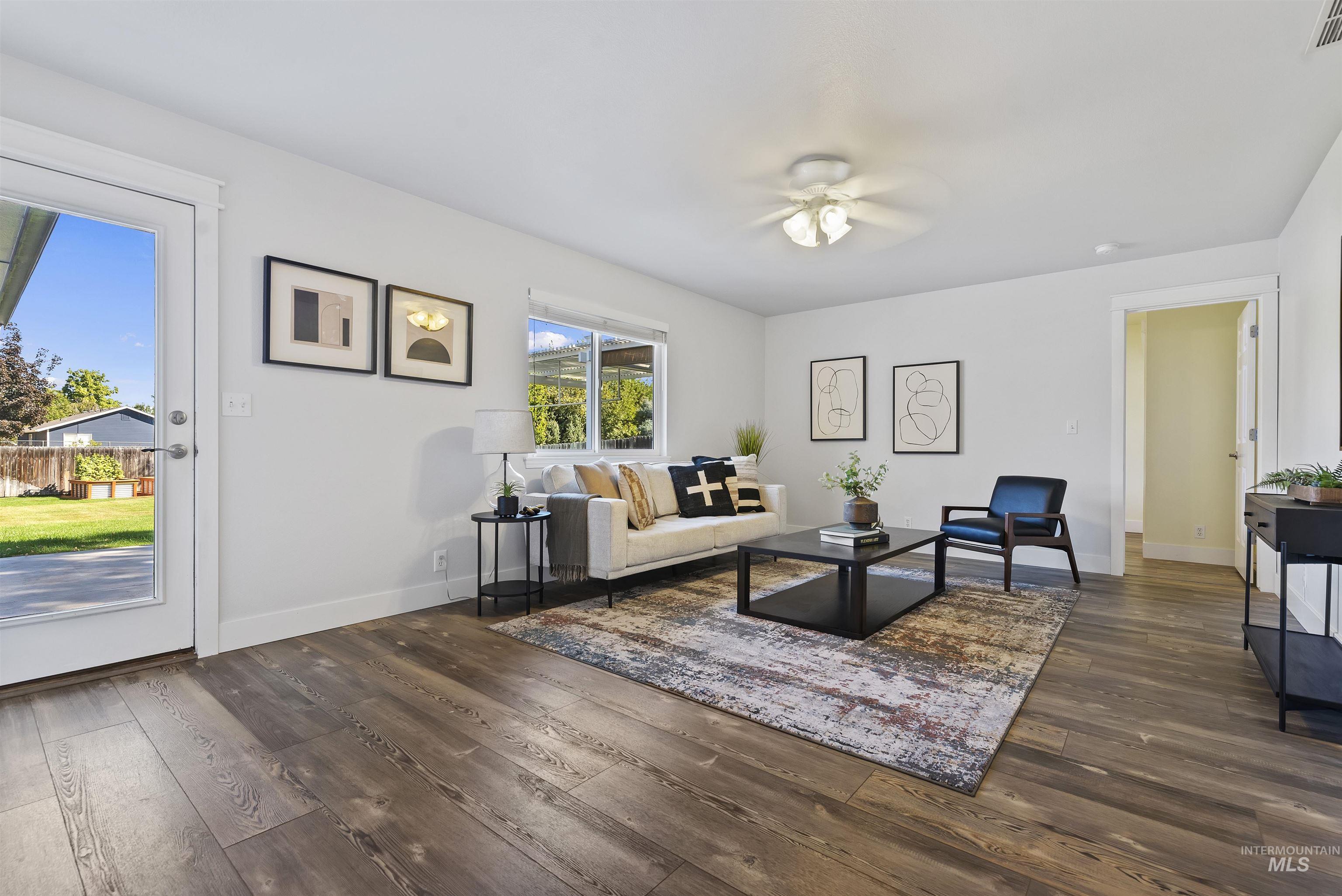 1334 E Cougar Creek