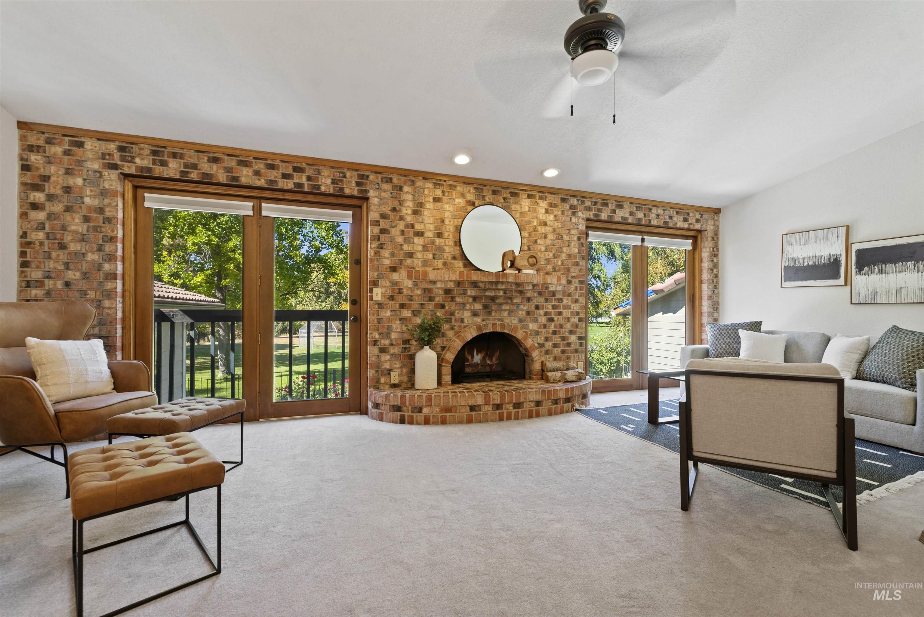 5813 W Gate House Court