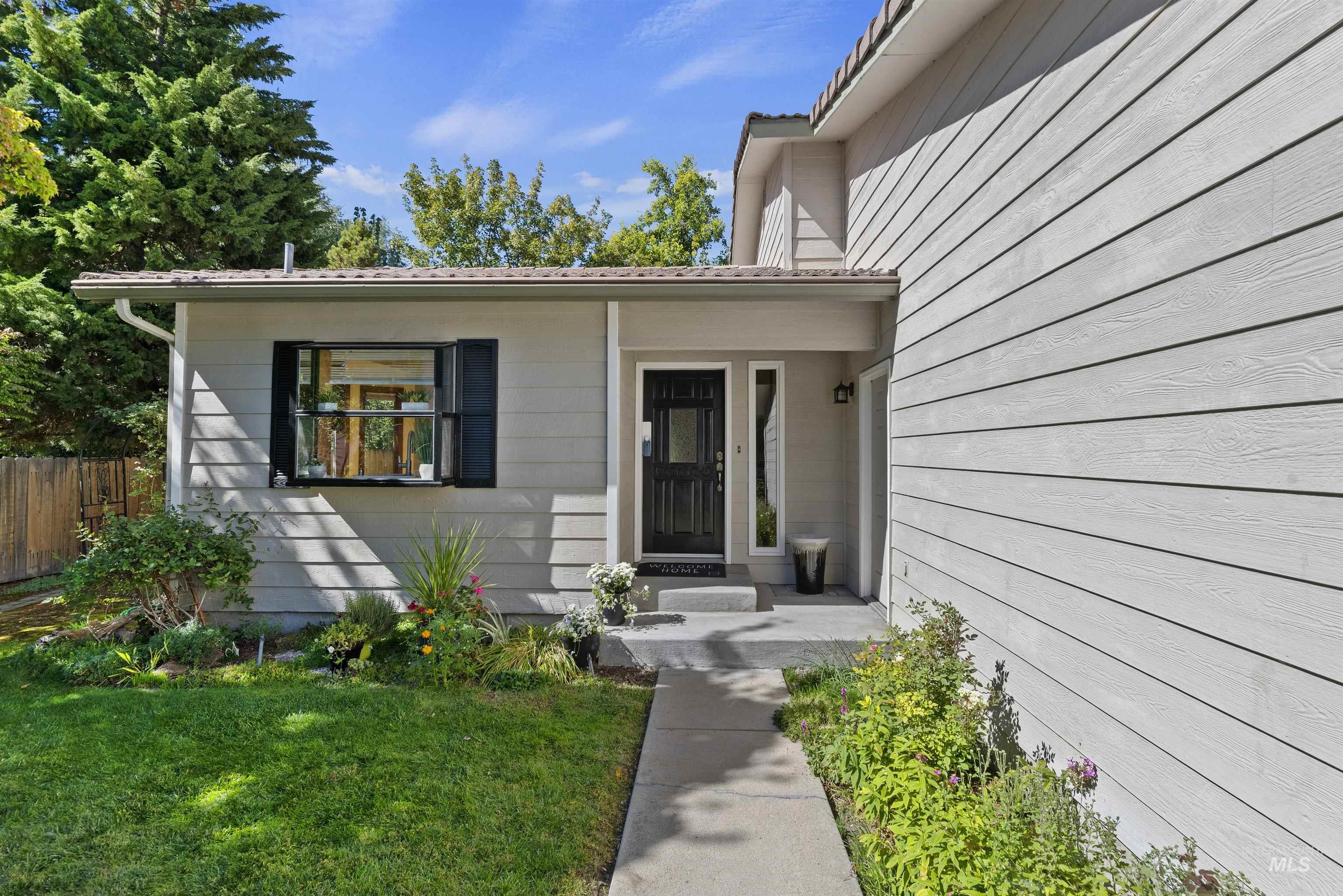 5813 W Gate House Court