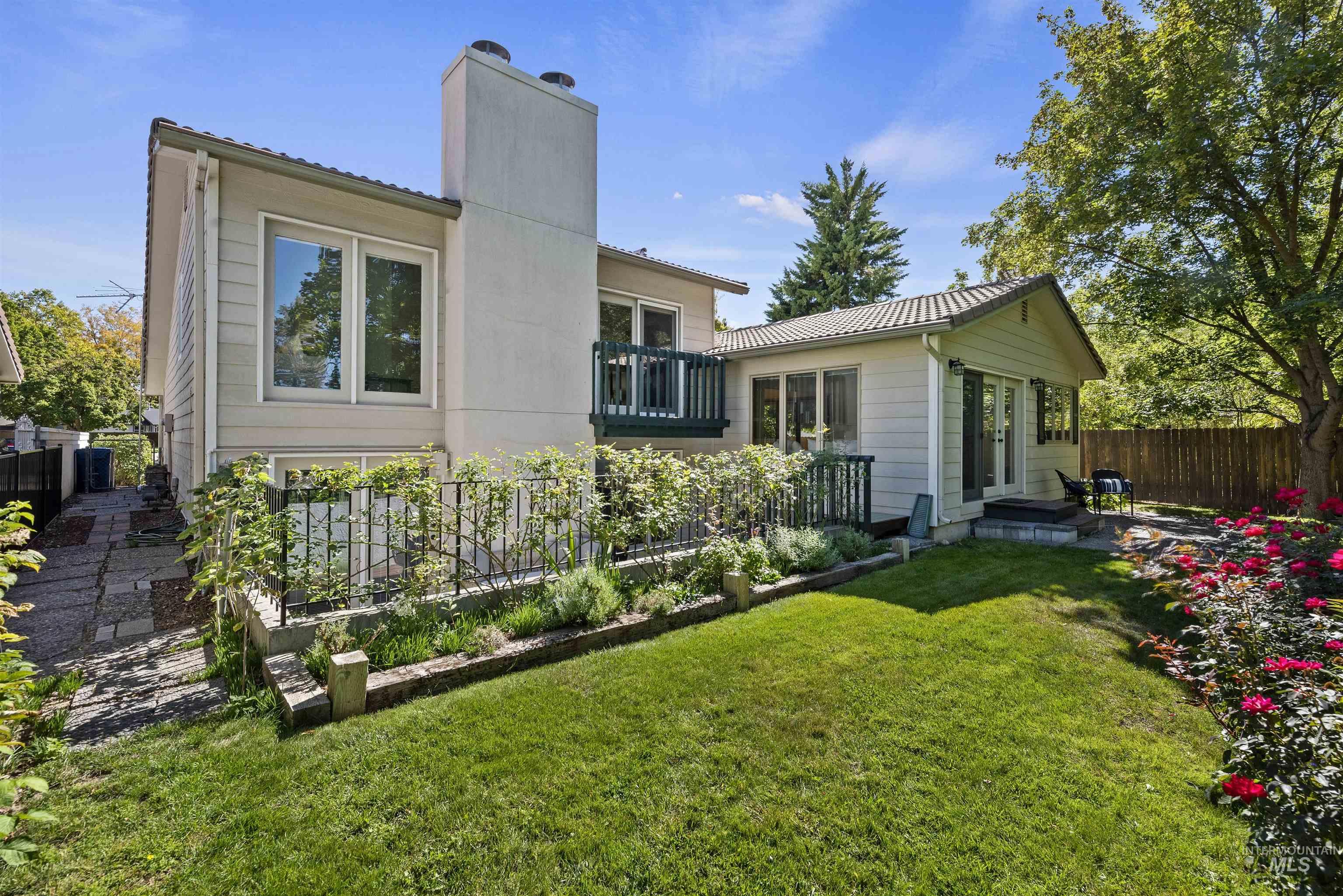 5813 W Gate House Court