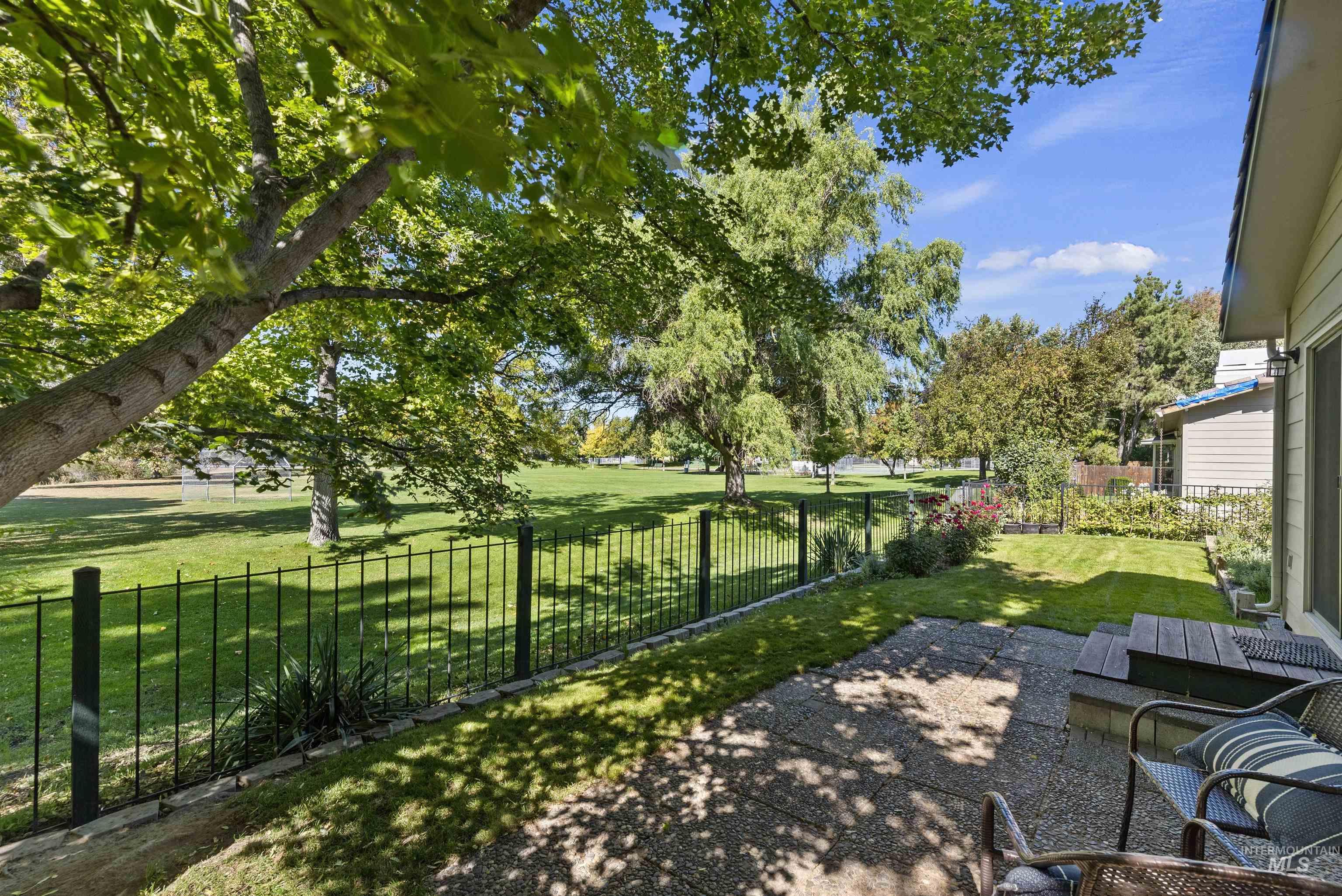 5813 W Gate House Court
