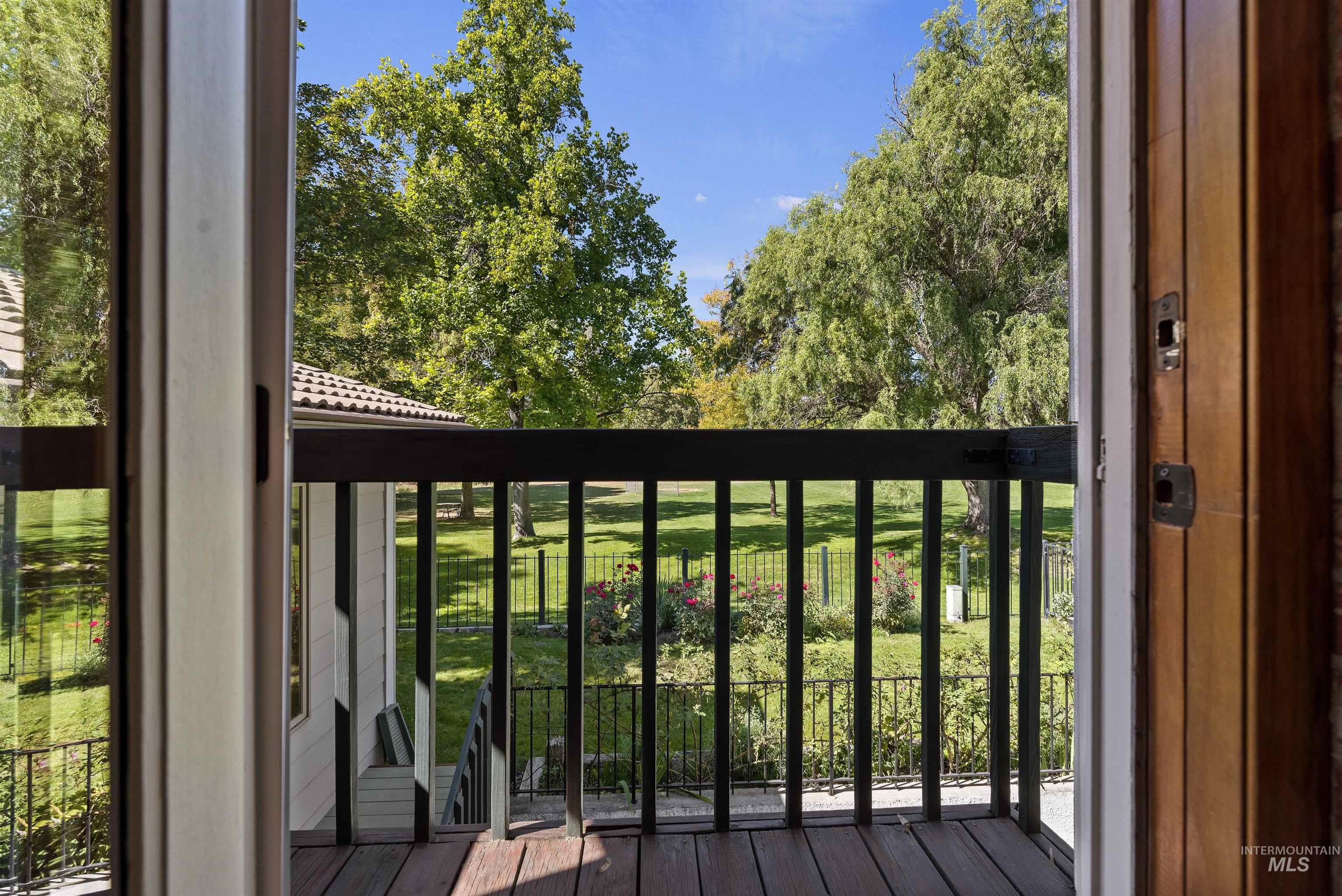 5813 W Gate House Court
