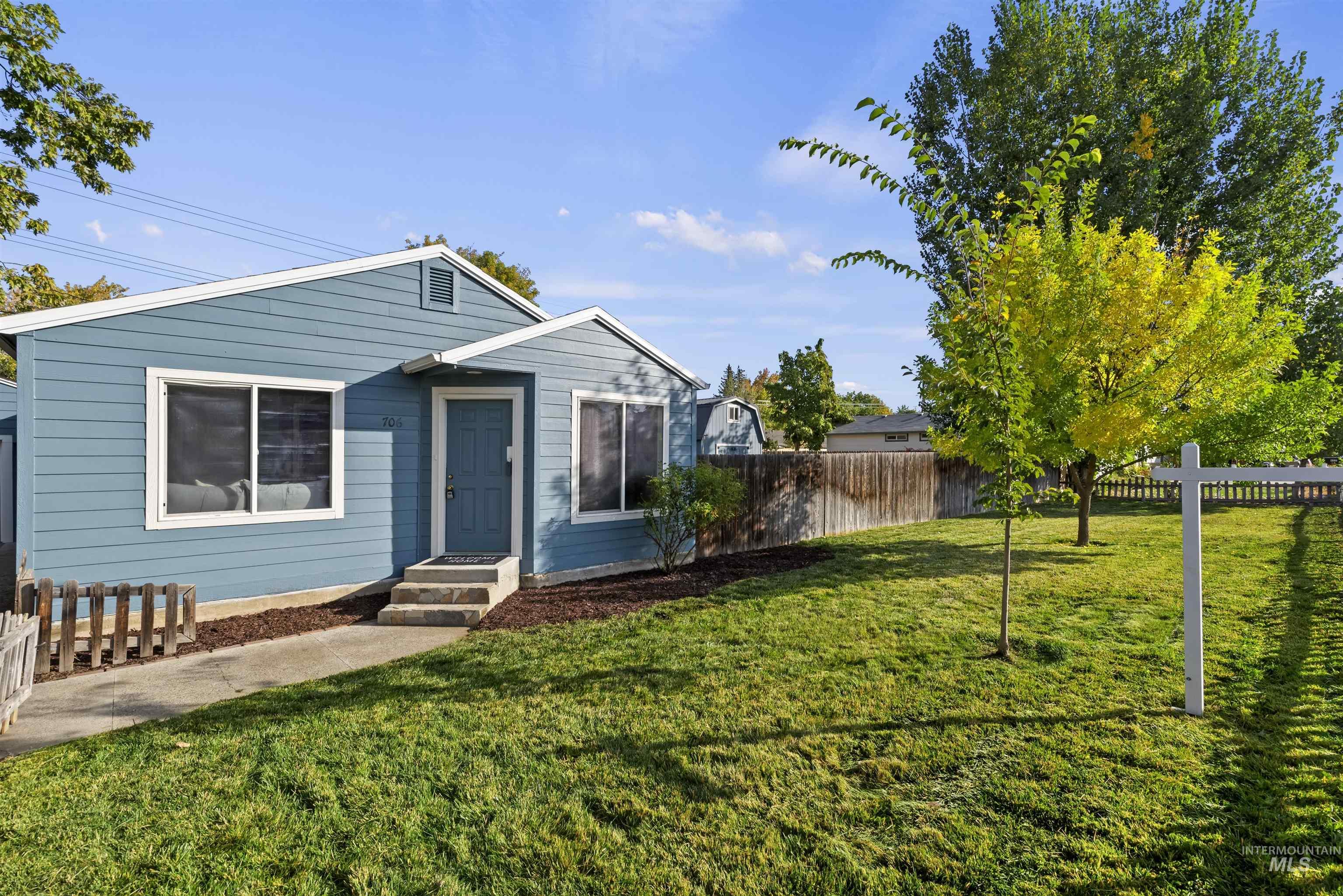 706 W Elwood Drive