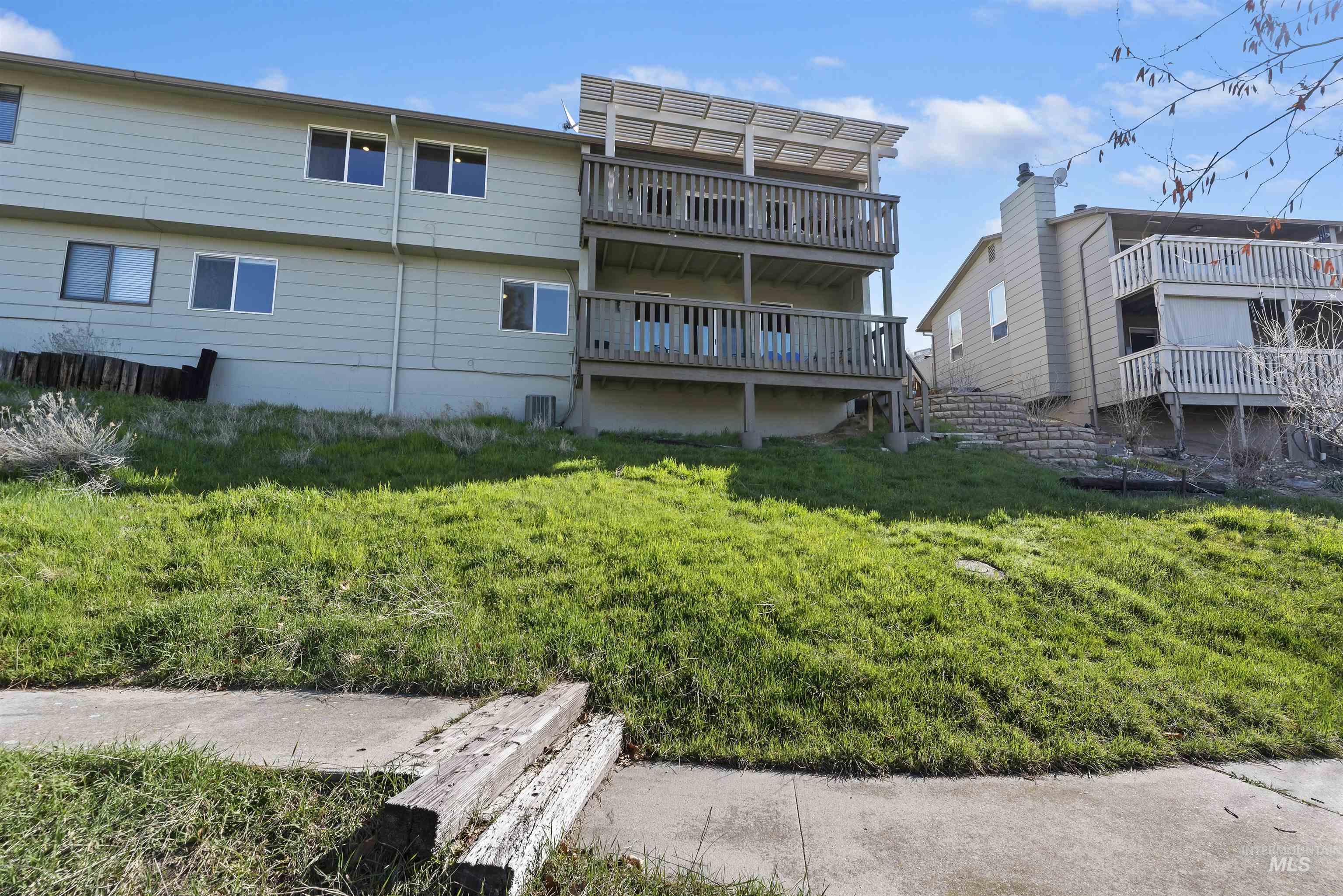 5019 N Bitterbrush