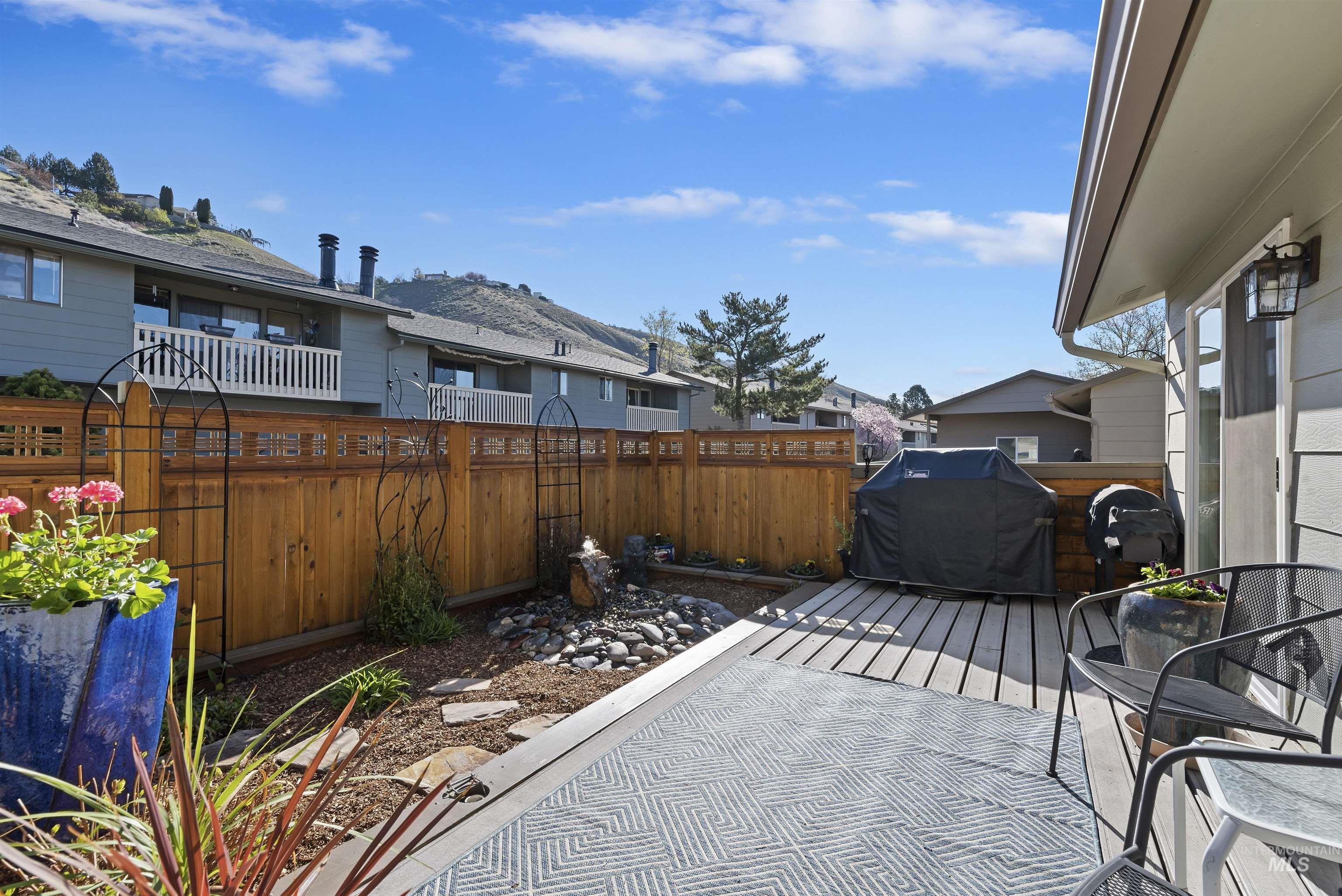 5019 N Bitterbrush