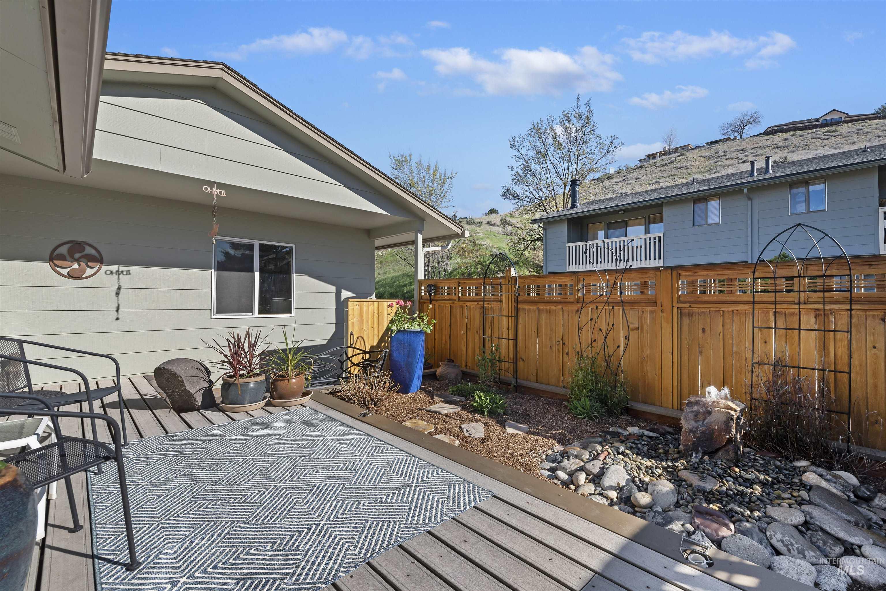 5019 N Bitterbrush