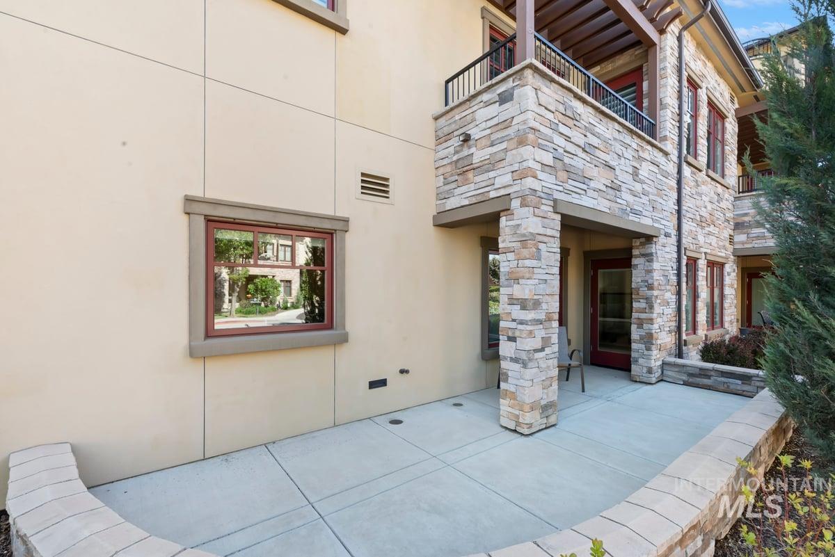 2967 W Crescent Rim Drive Unit: 105