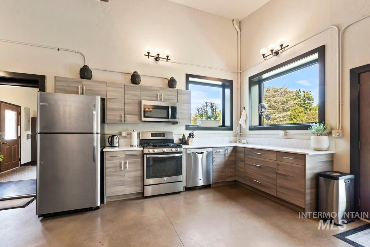 1416 E Melody St.