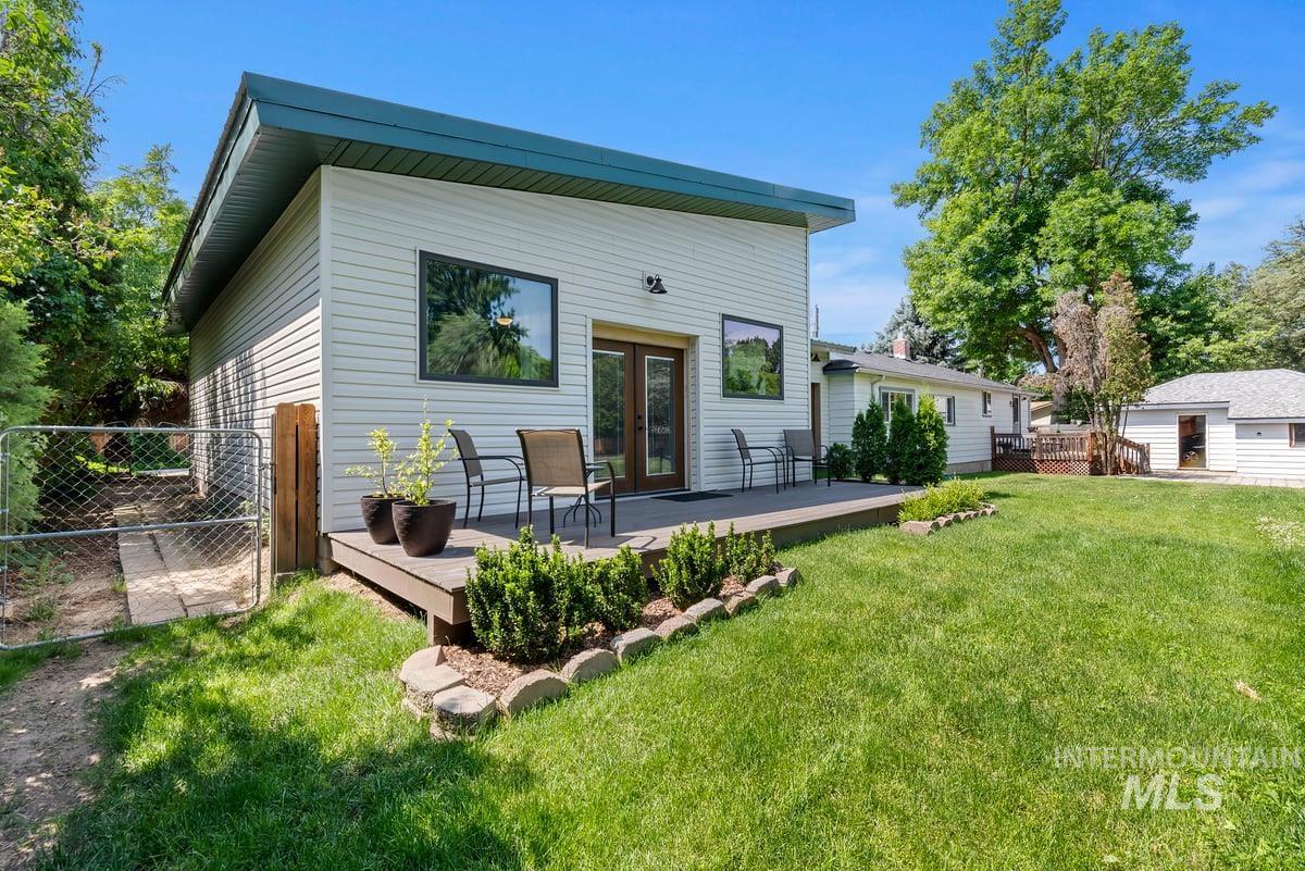 1416 E Melody St.