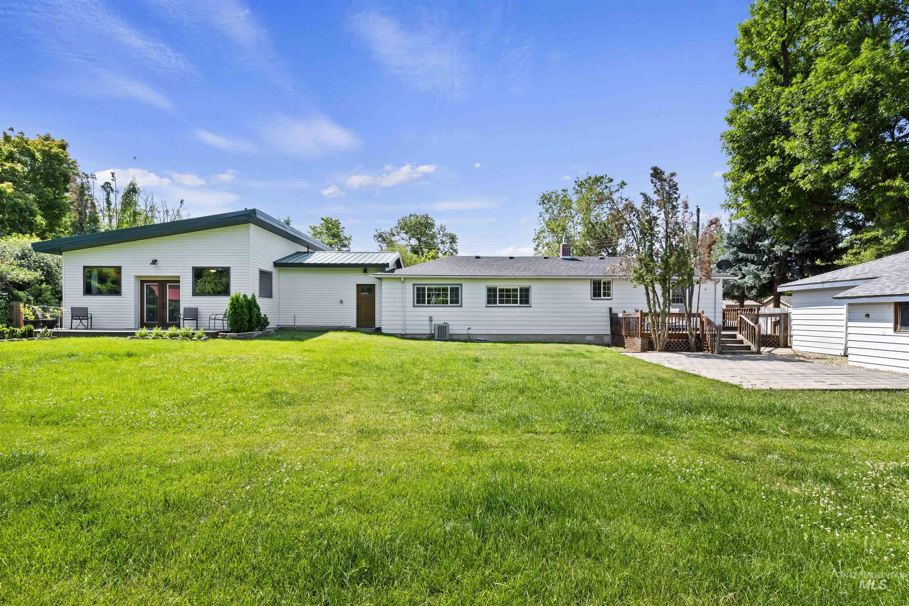 1416 E Melody St.
