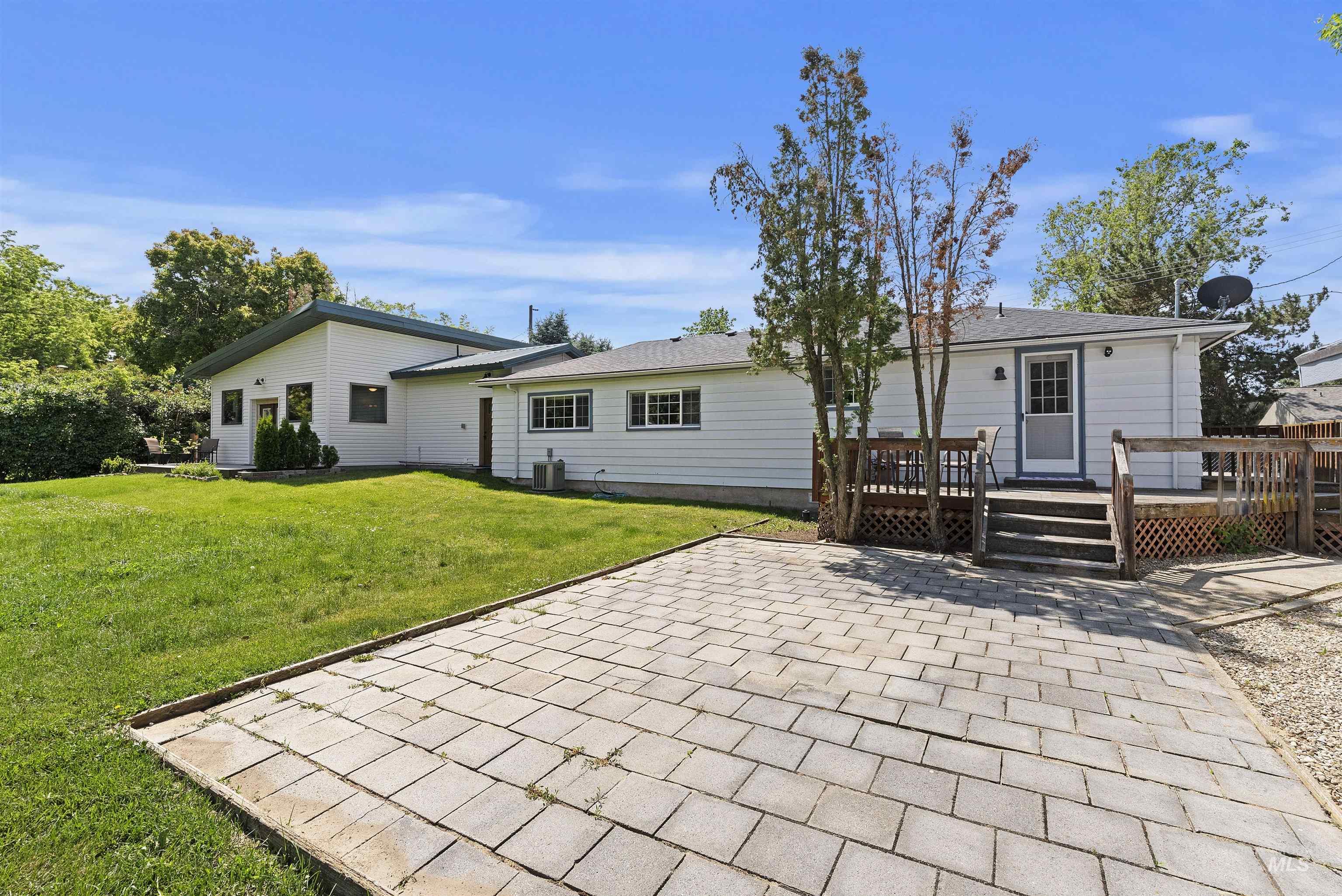 1416 E Melody St.