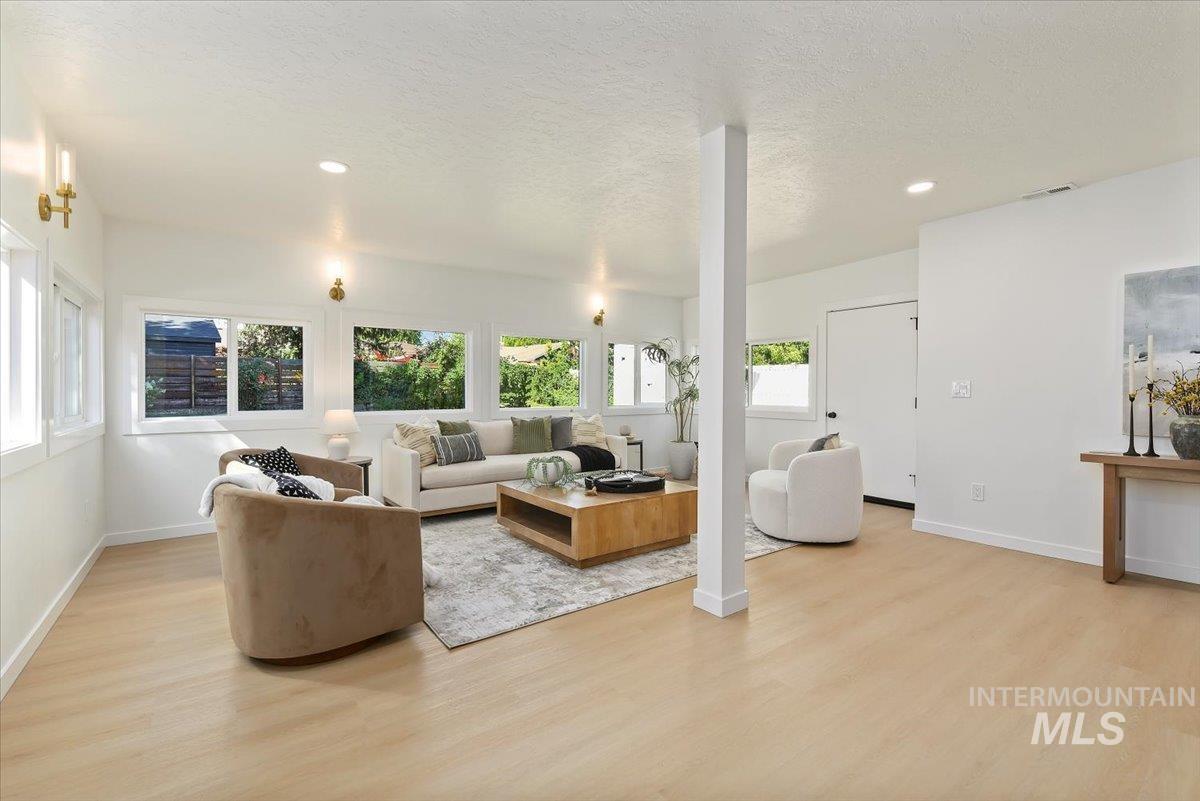 6805 Fairfield Ave