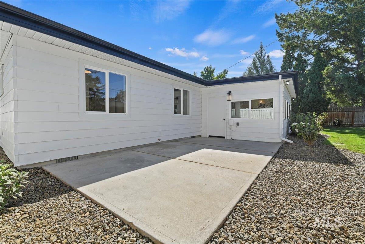 6805 Fairfield Ave
