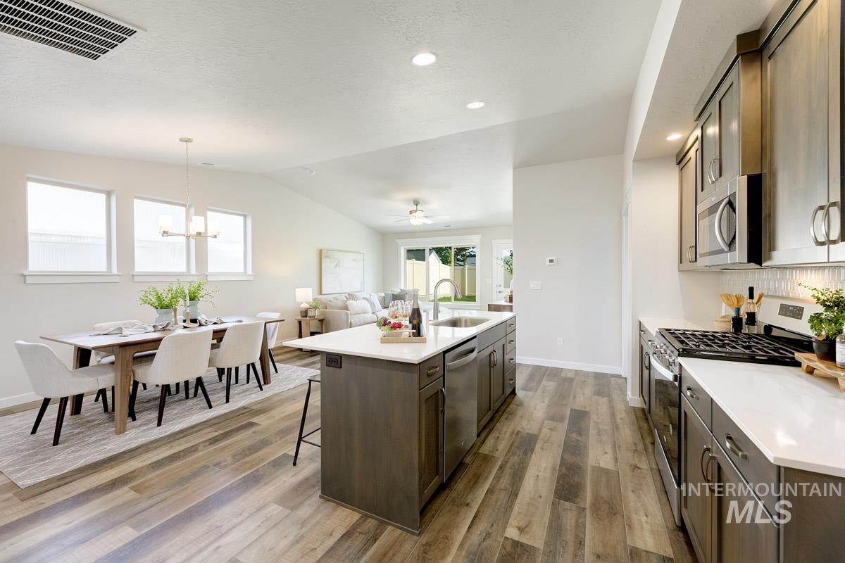 275 W Norwich St.