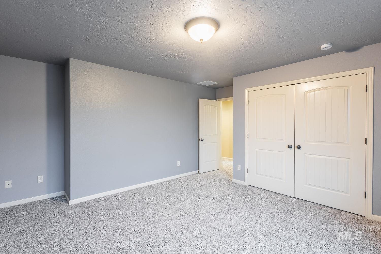 215 S Spring Lake Way