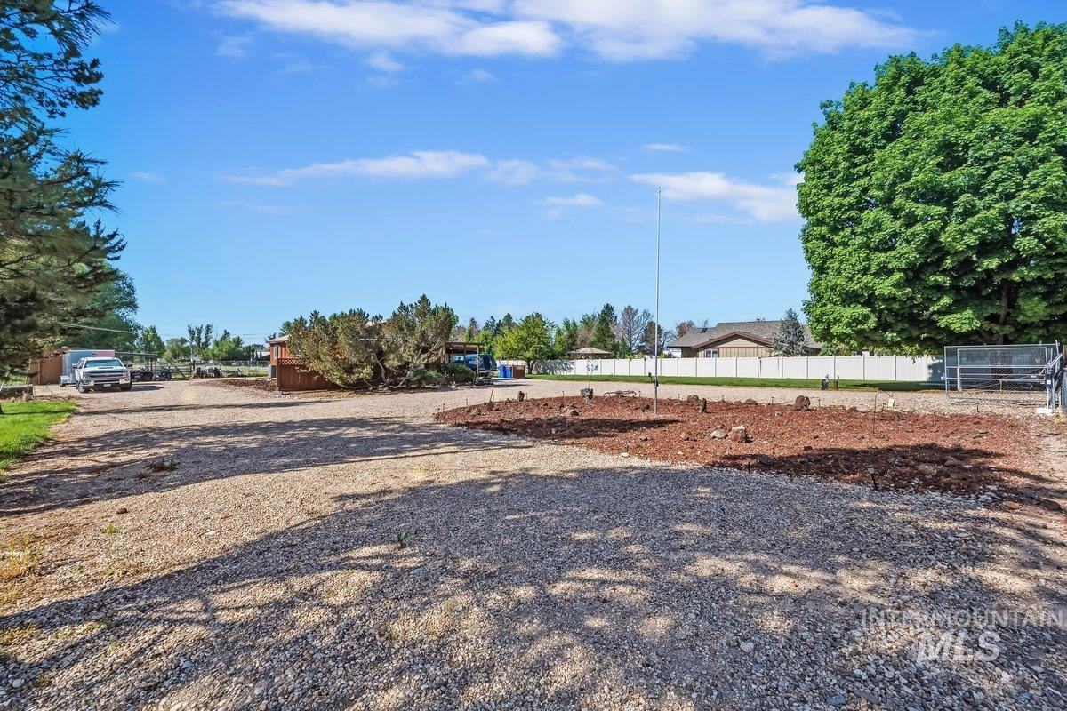 6325 W Overland Road