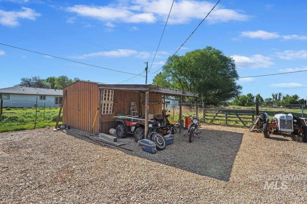 6325 W Overland Road