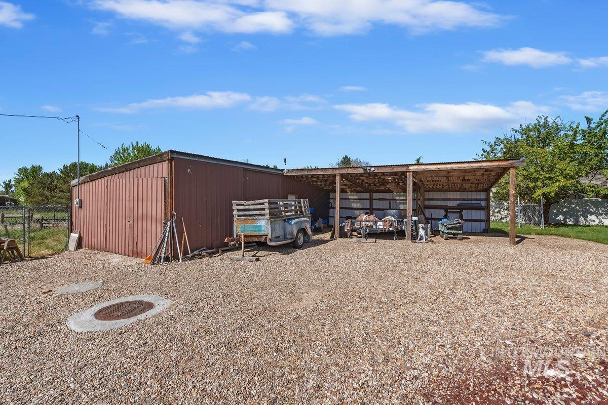 6325 W Overland Road