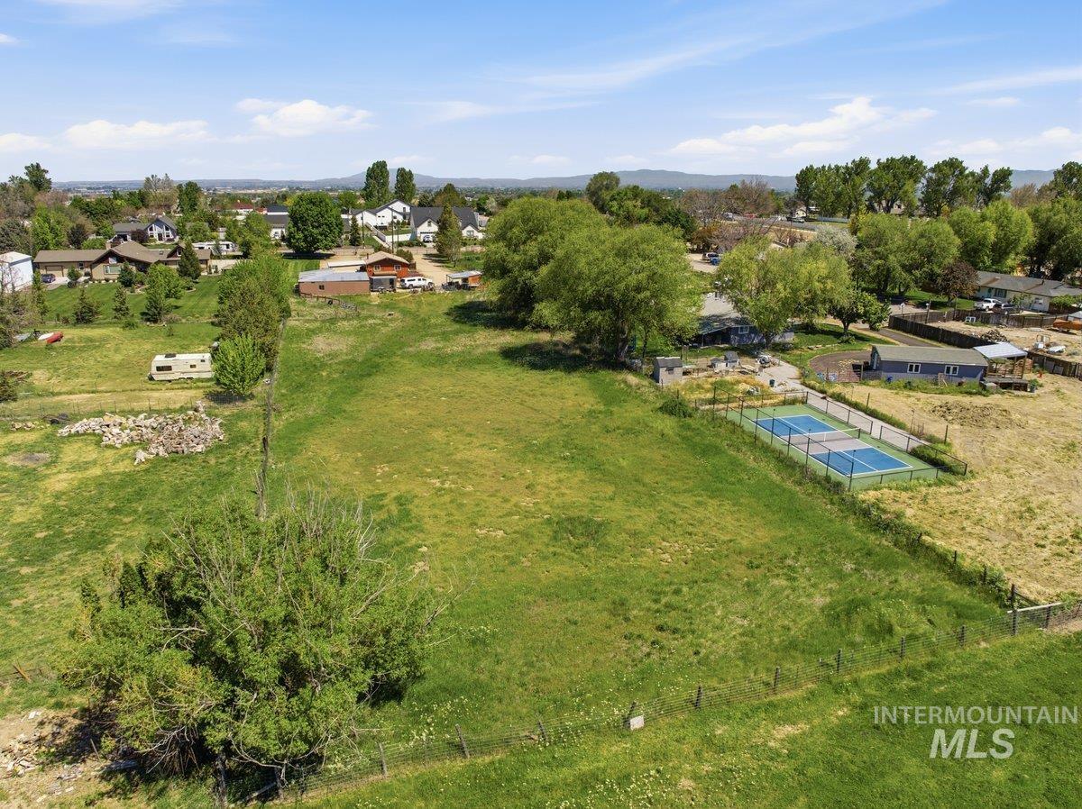 6325 W Overland Road