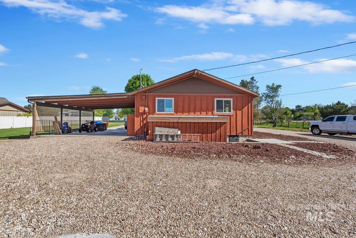 6325 W Overland Road
