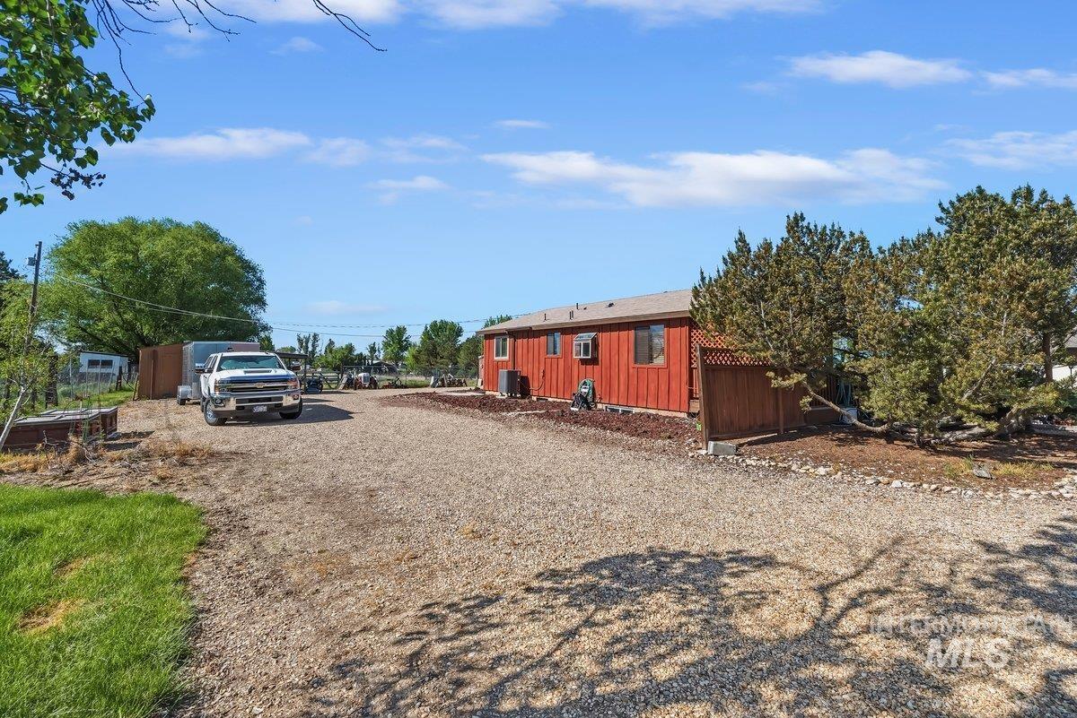 6325 W Overland Road