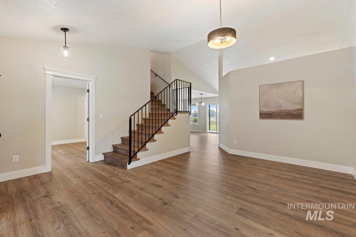 3597 S Capulet Way