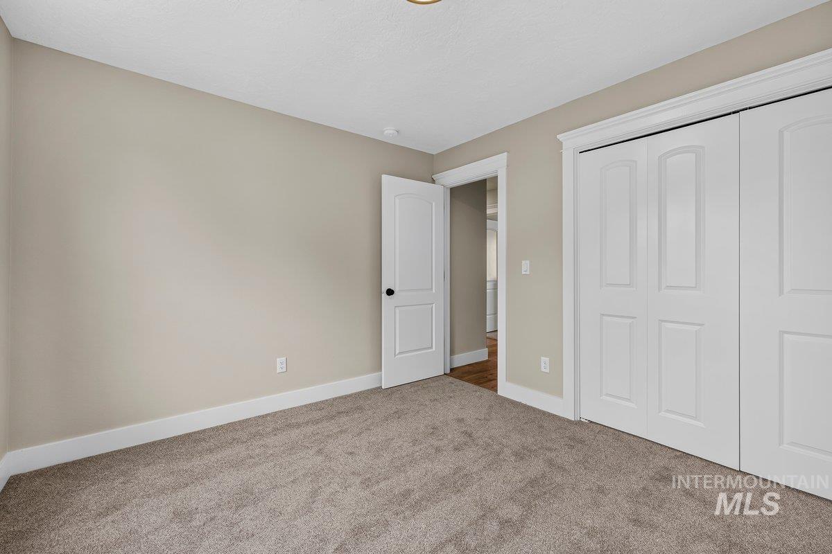 3597 S Capulet Way