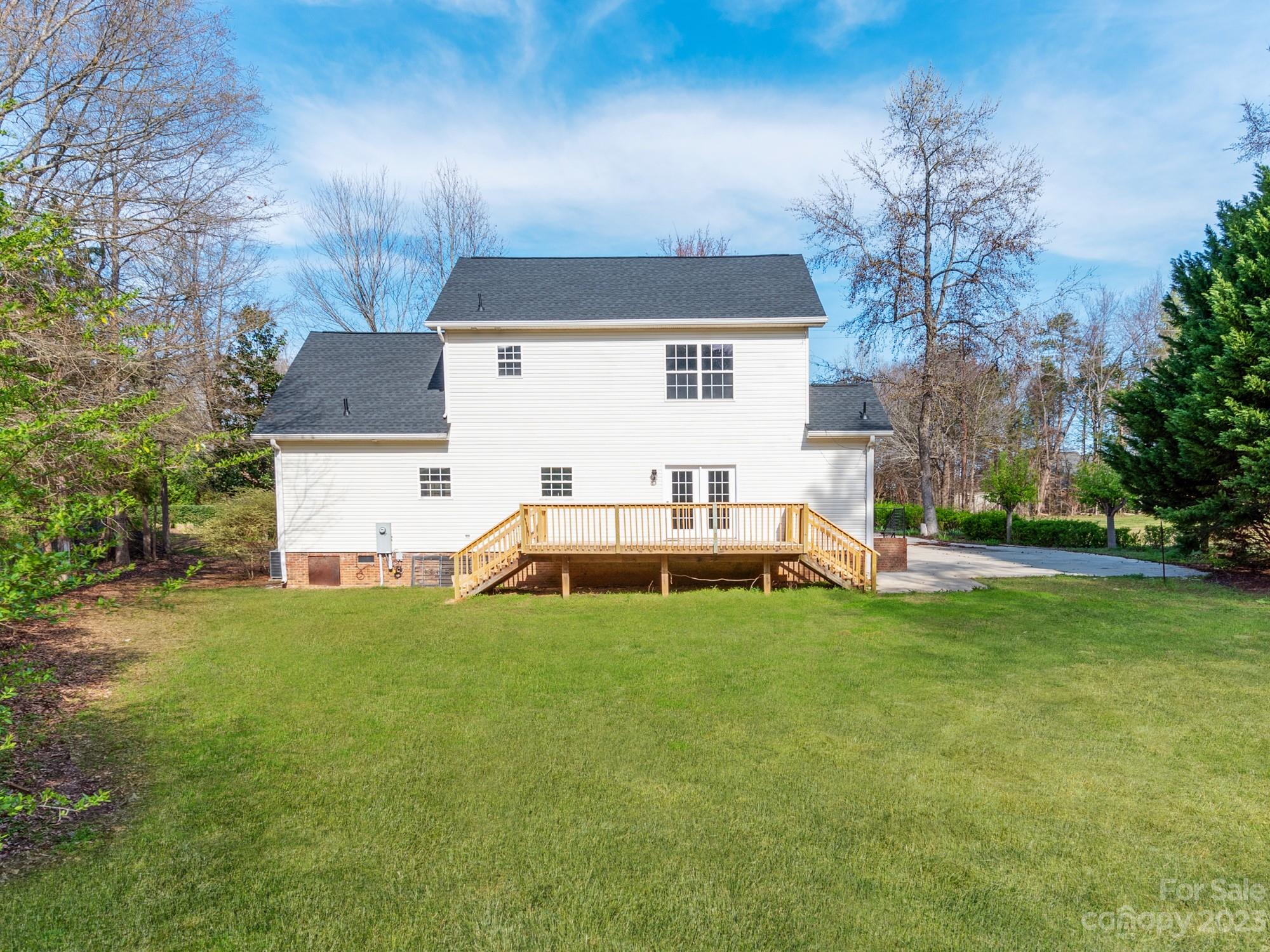 1528 Bowater Road