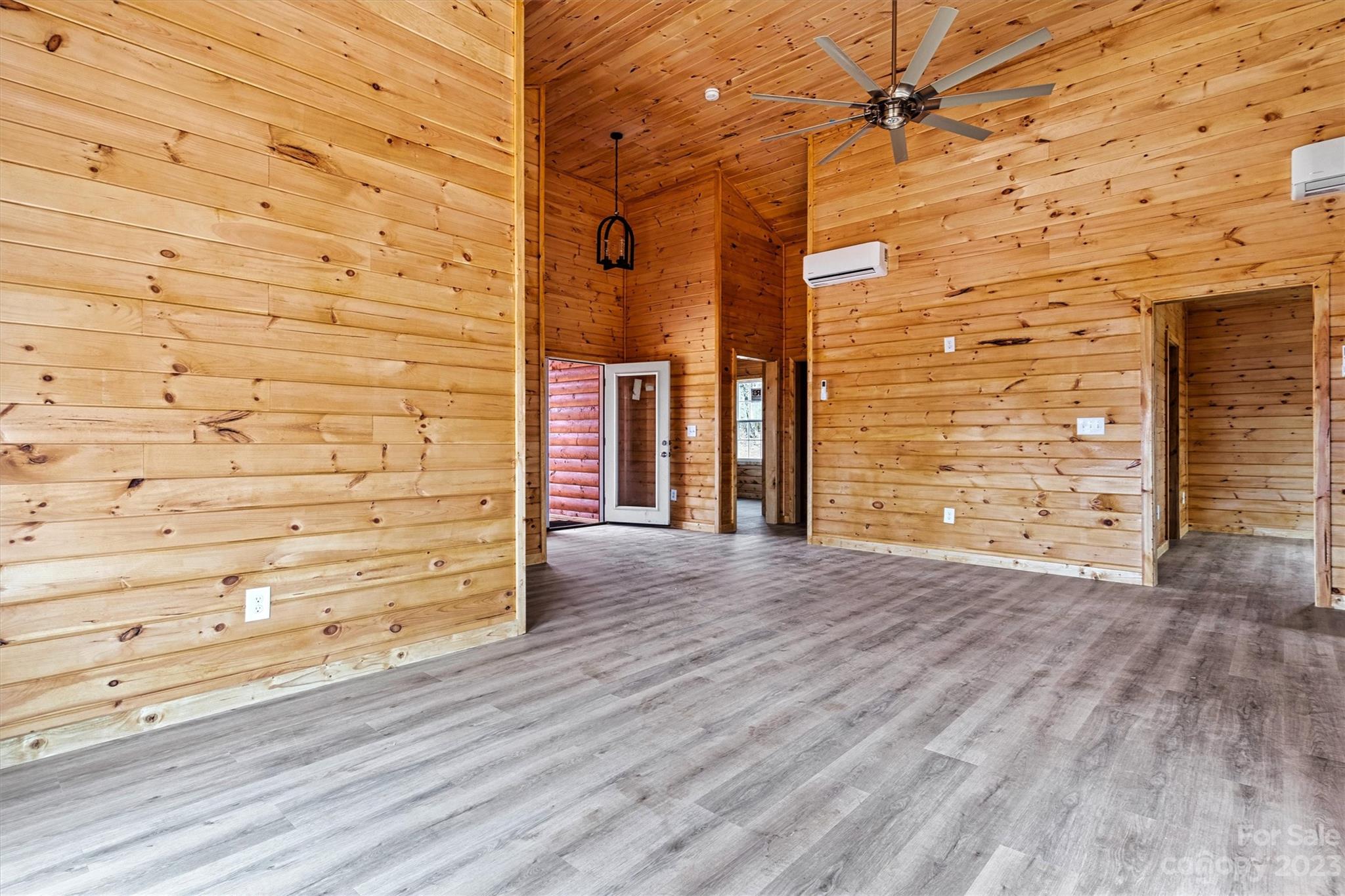 7025 Martin Lane
