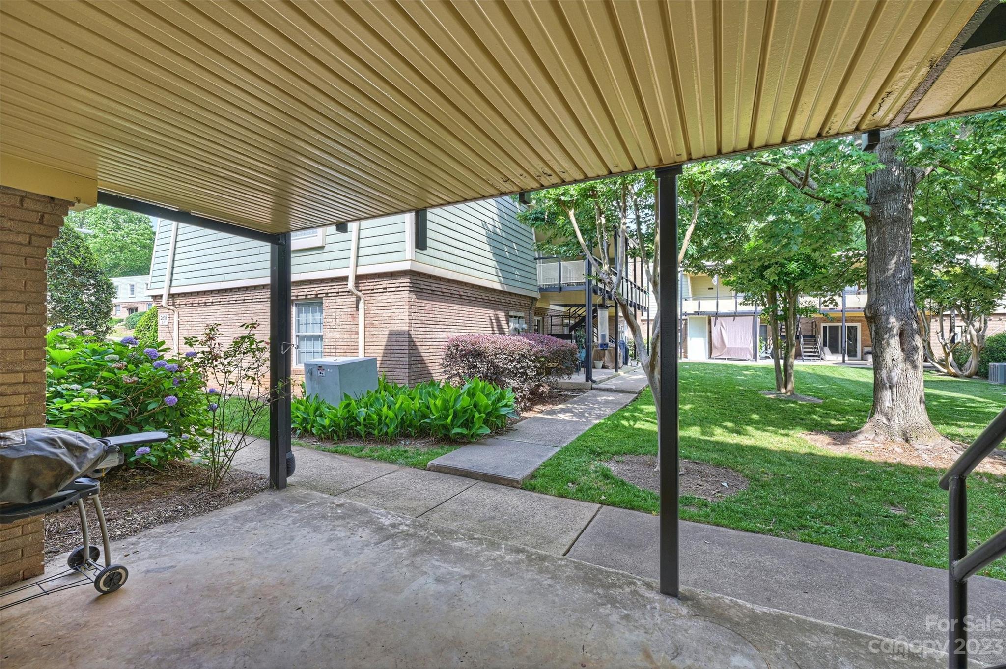 2616 Park Road Unit: B