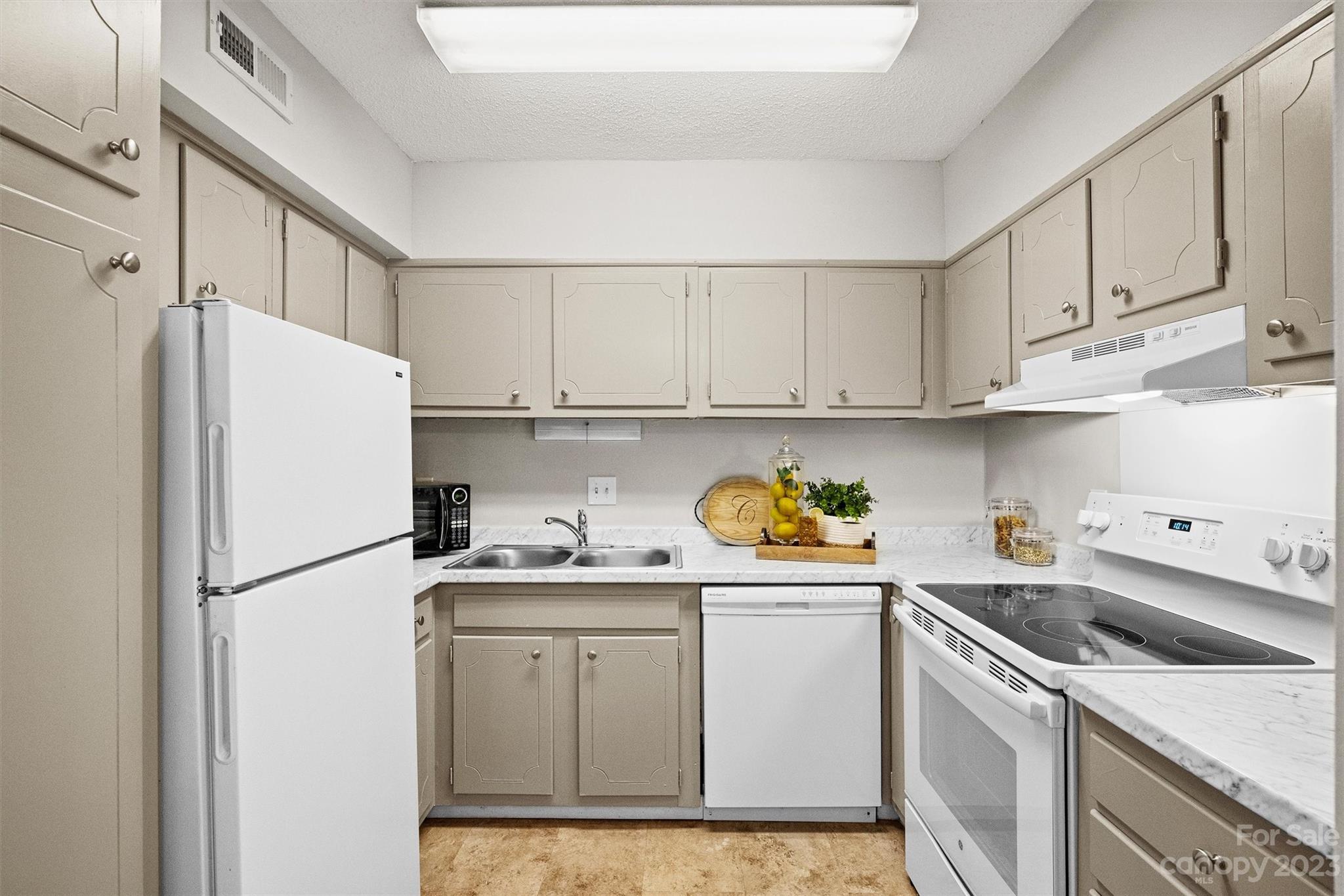 2616 Park Road Unit: B